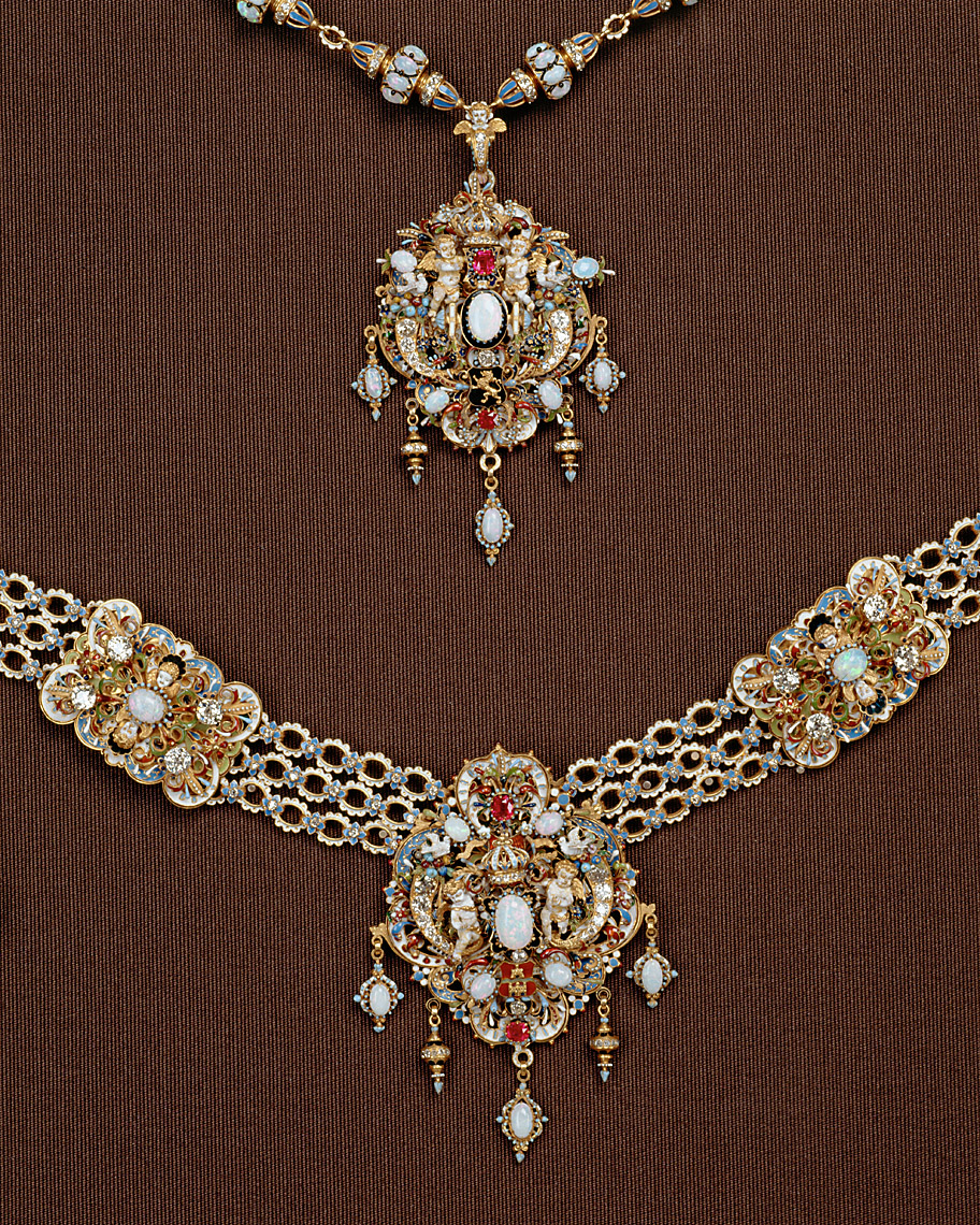 Der ungarische Opalschmuck