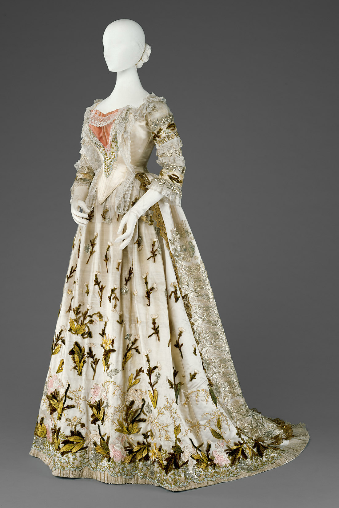 Chenille Dress” of Empress Elisabeth - Artworks