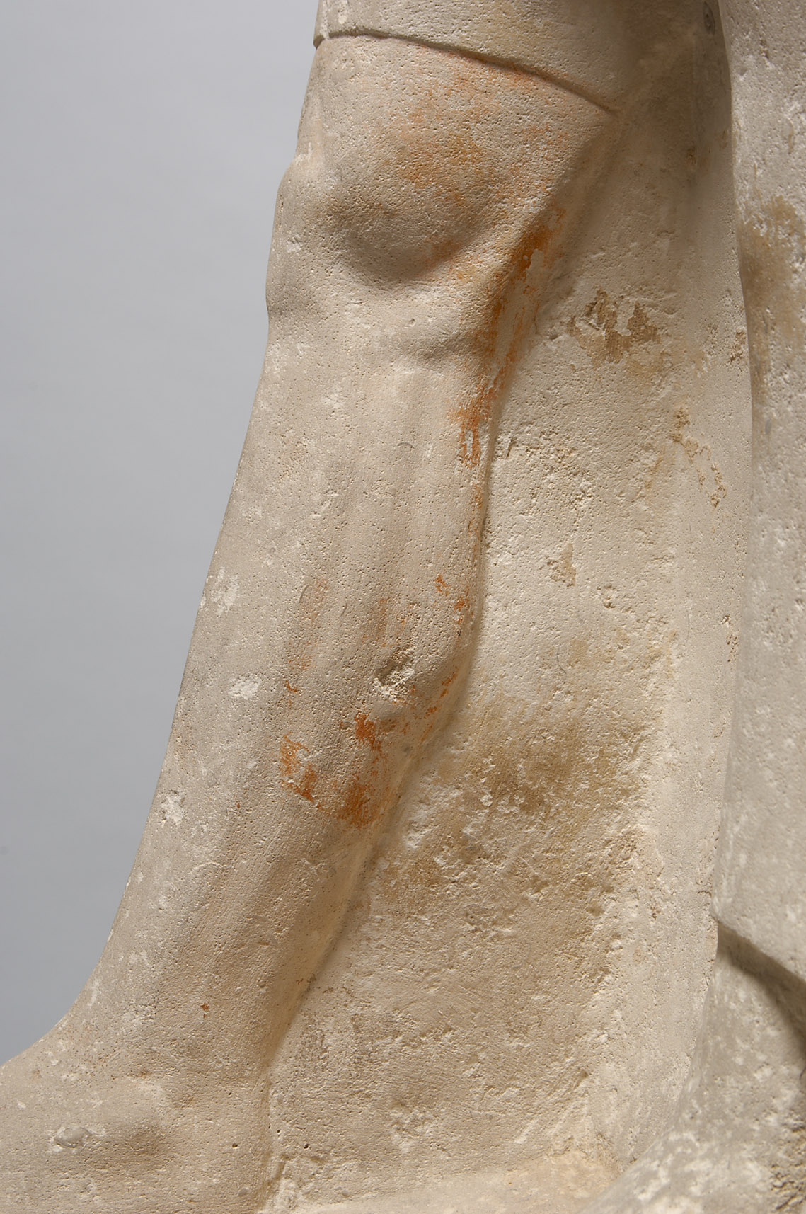 Gruppenstandbild des Pehen-ptah und seiner Mutter Imen-djefa-es