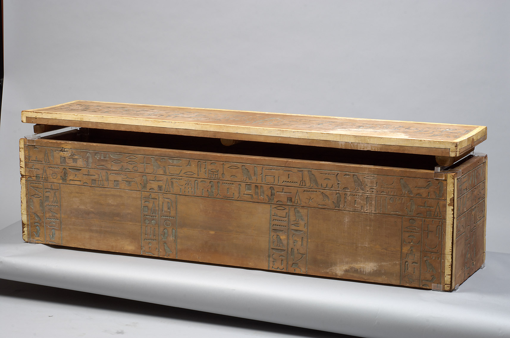 Coffin of Wepwawet-em-hat 