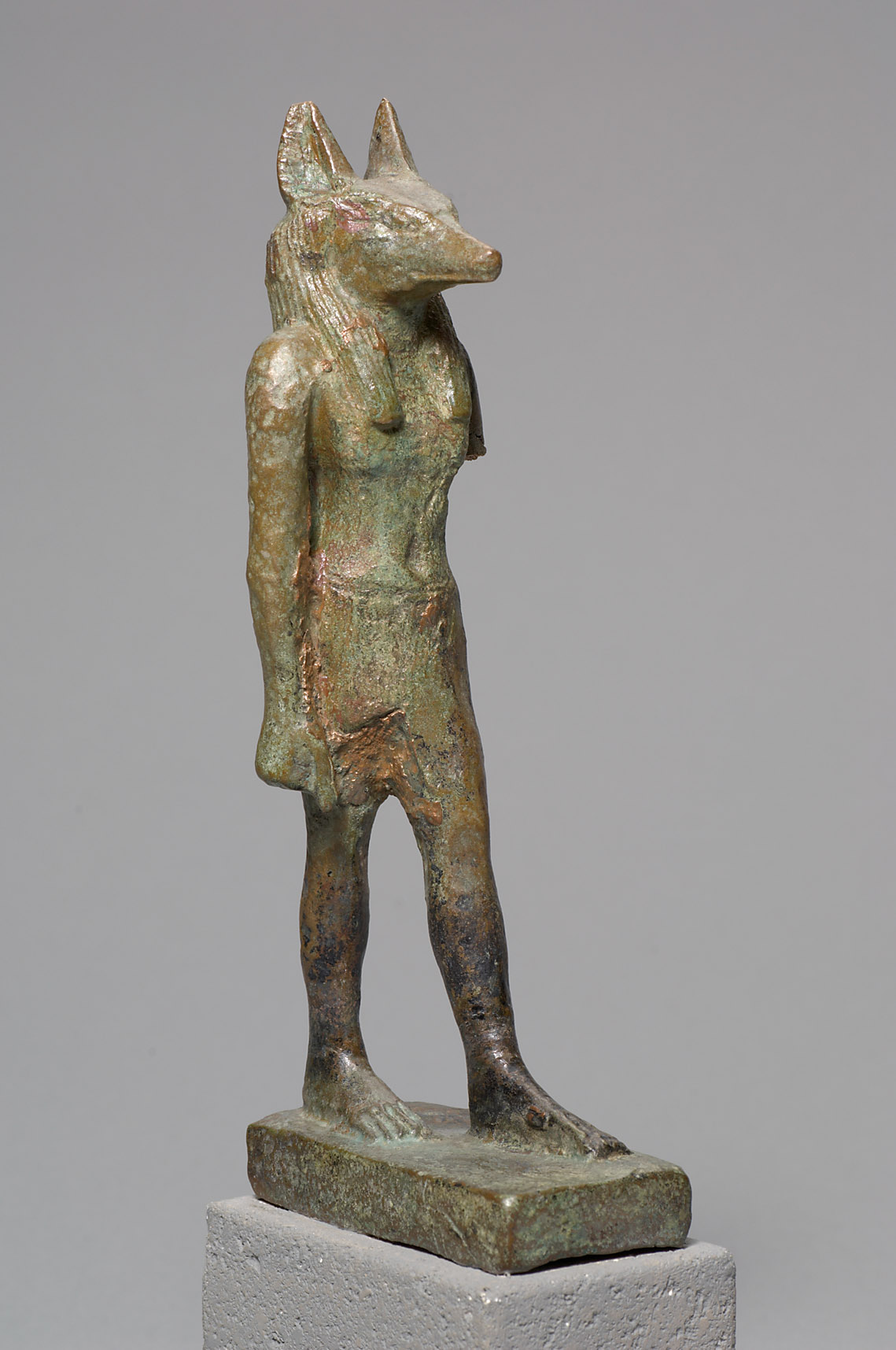 Gott Anubis, schreitend