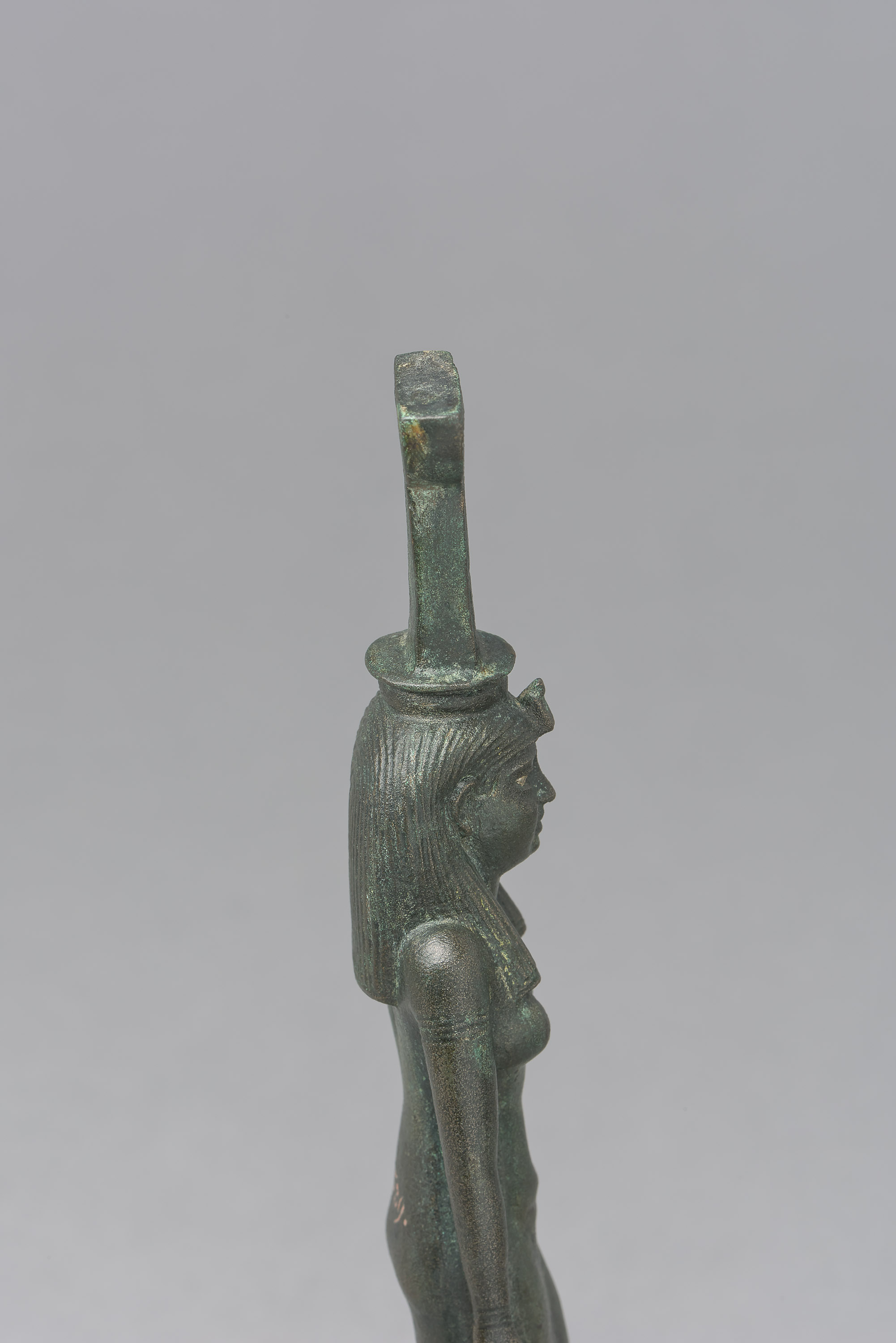 Göttin Nephthys, schreitend