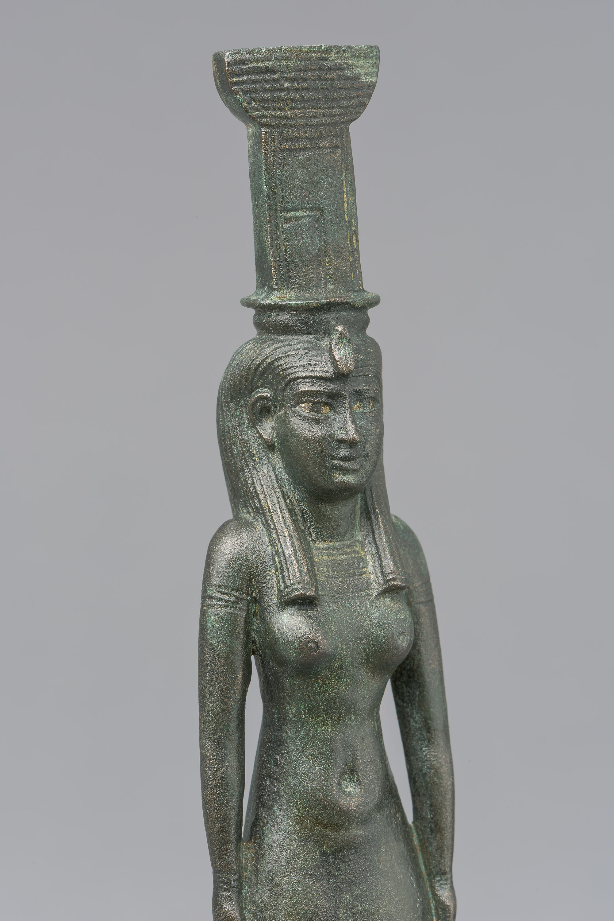 Göttin Nephthys, schreitend