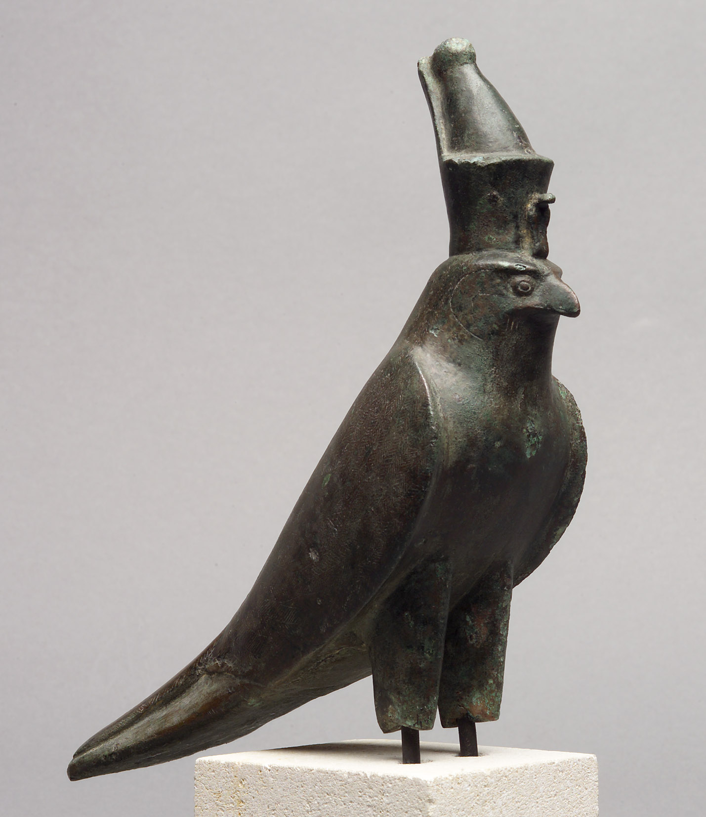 Horusfalke mit Doppelkrone