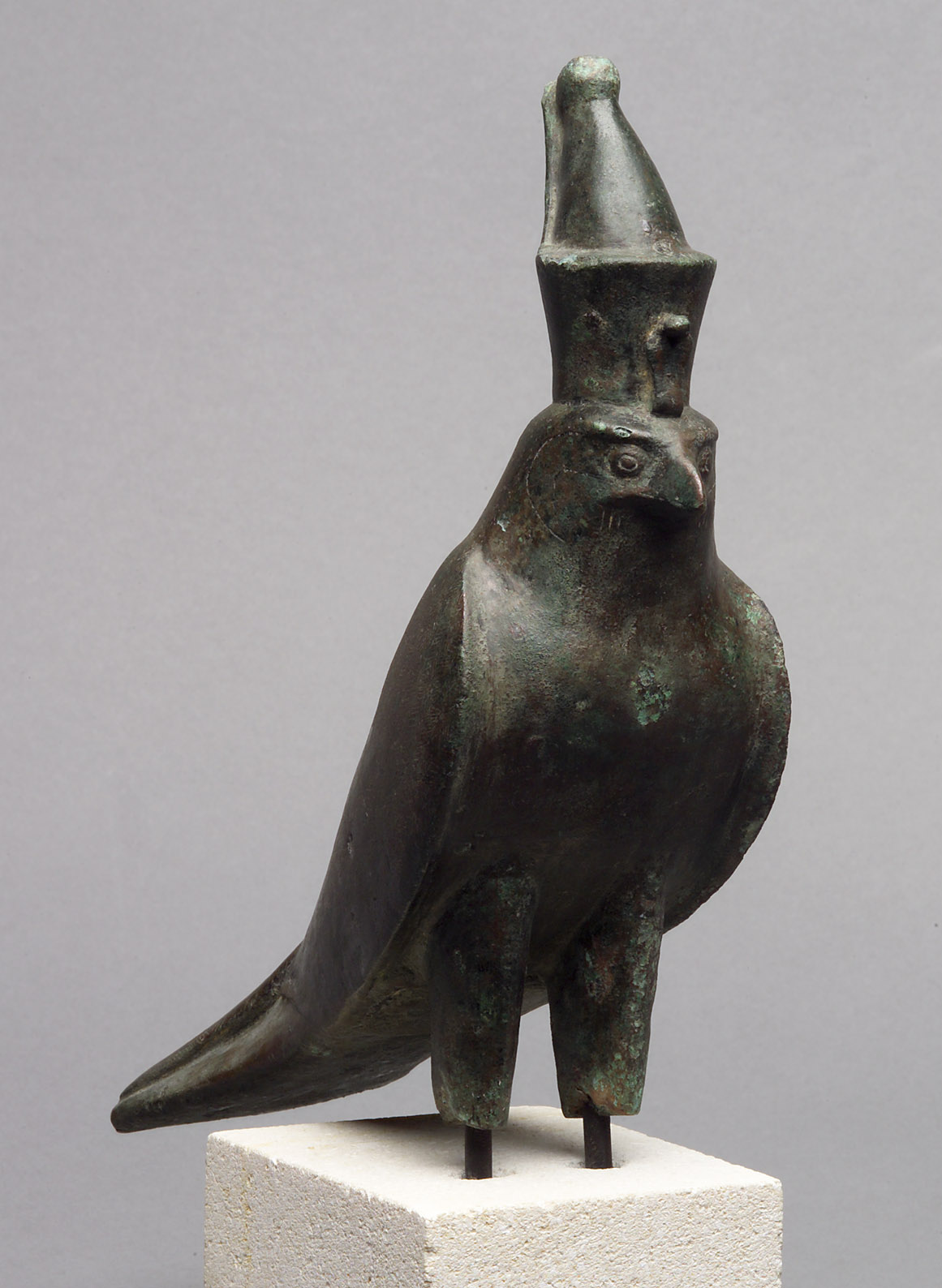 Horusfalke mit Doppelkrone