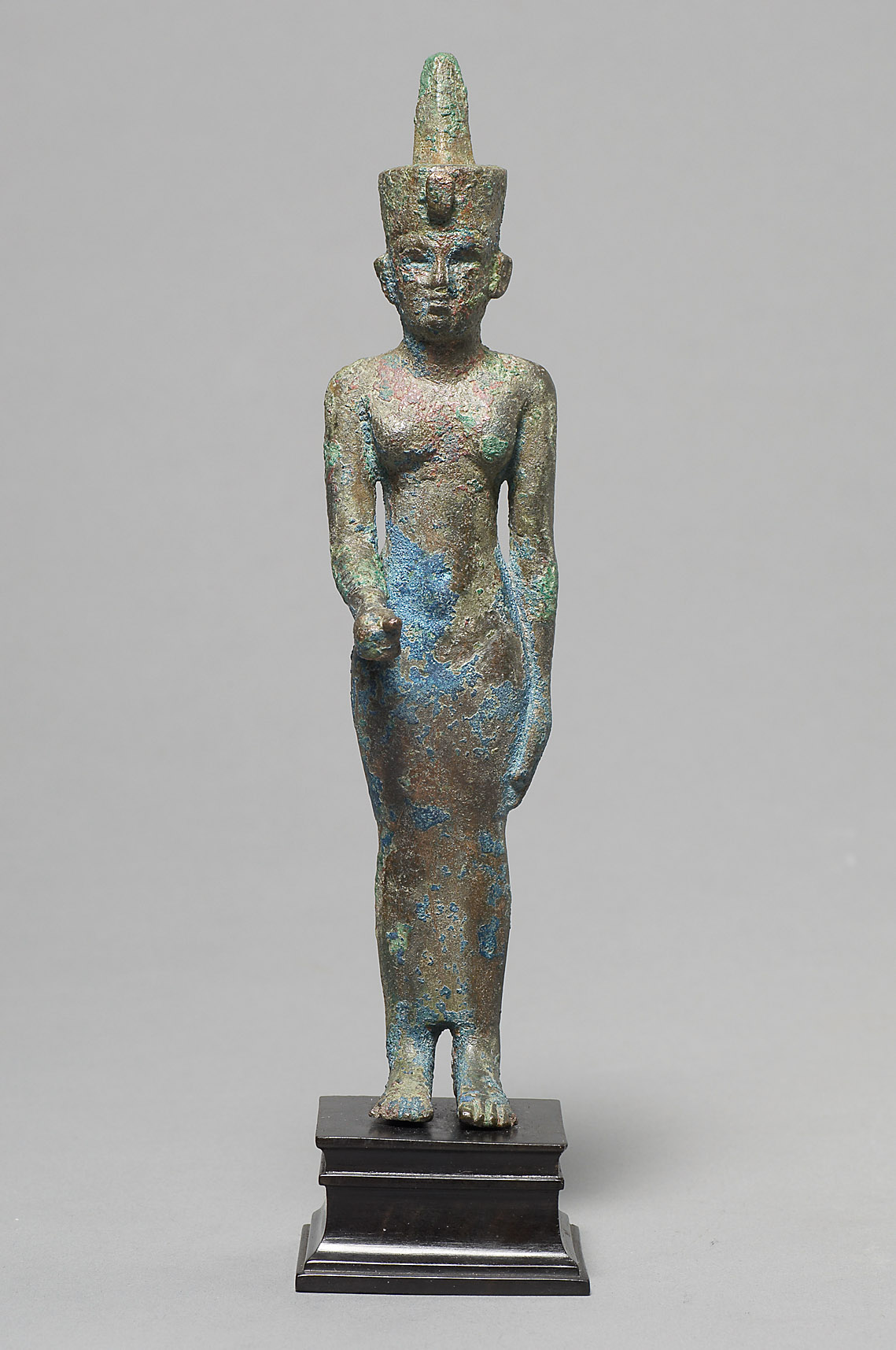 Stehende Göttin Neith