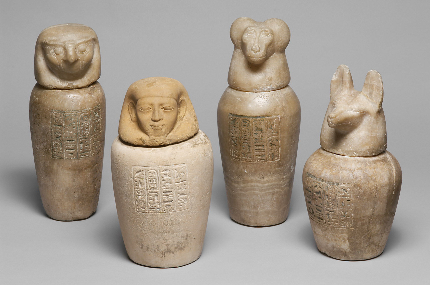 Kanope der Tjes-bastet-peret mit Deckel in Form eines Affenkopfes