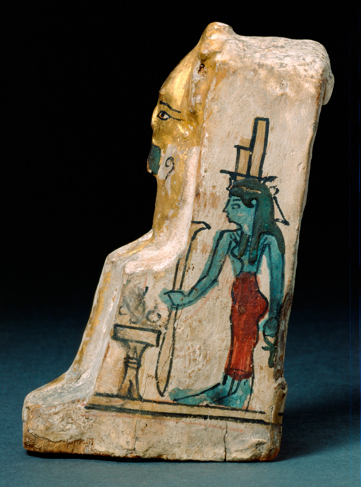 Obeliskenförmiger Behälter mit Osirisfigur