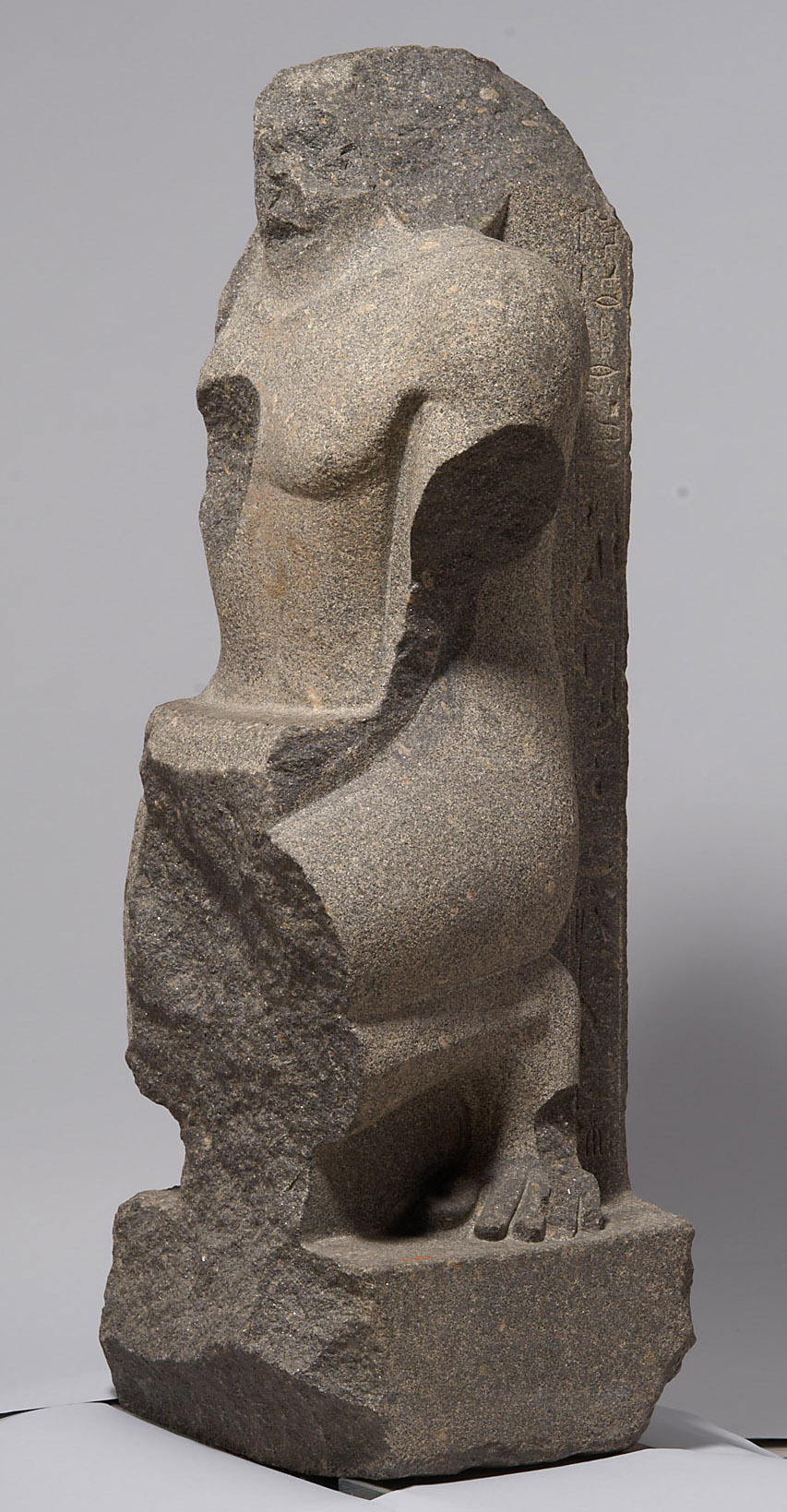 Fragmentierte Statue des Cha-em-waset