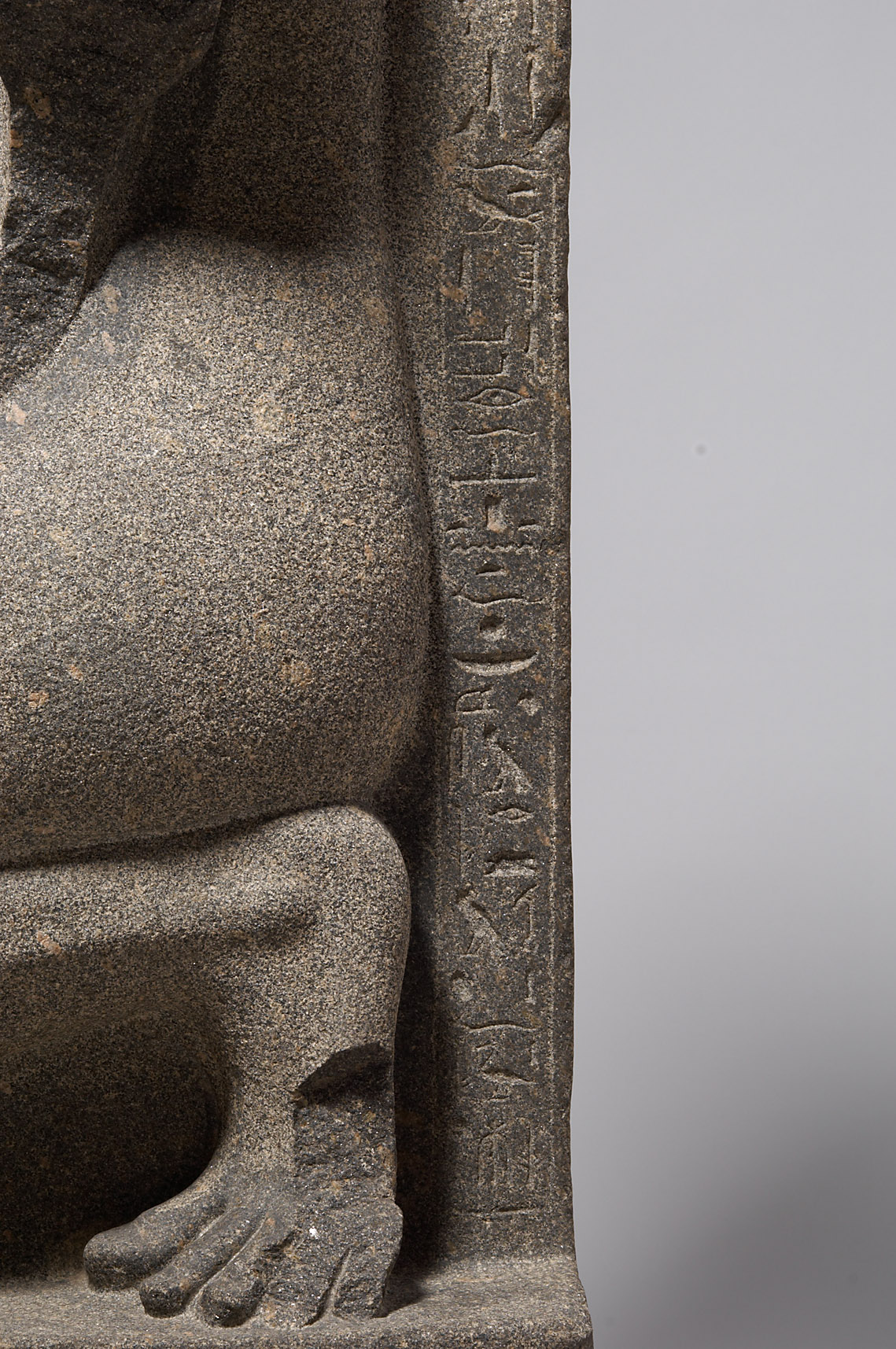 Fragmentierte Statue des Cha-em-waset