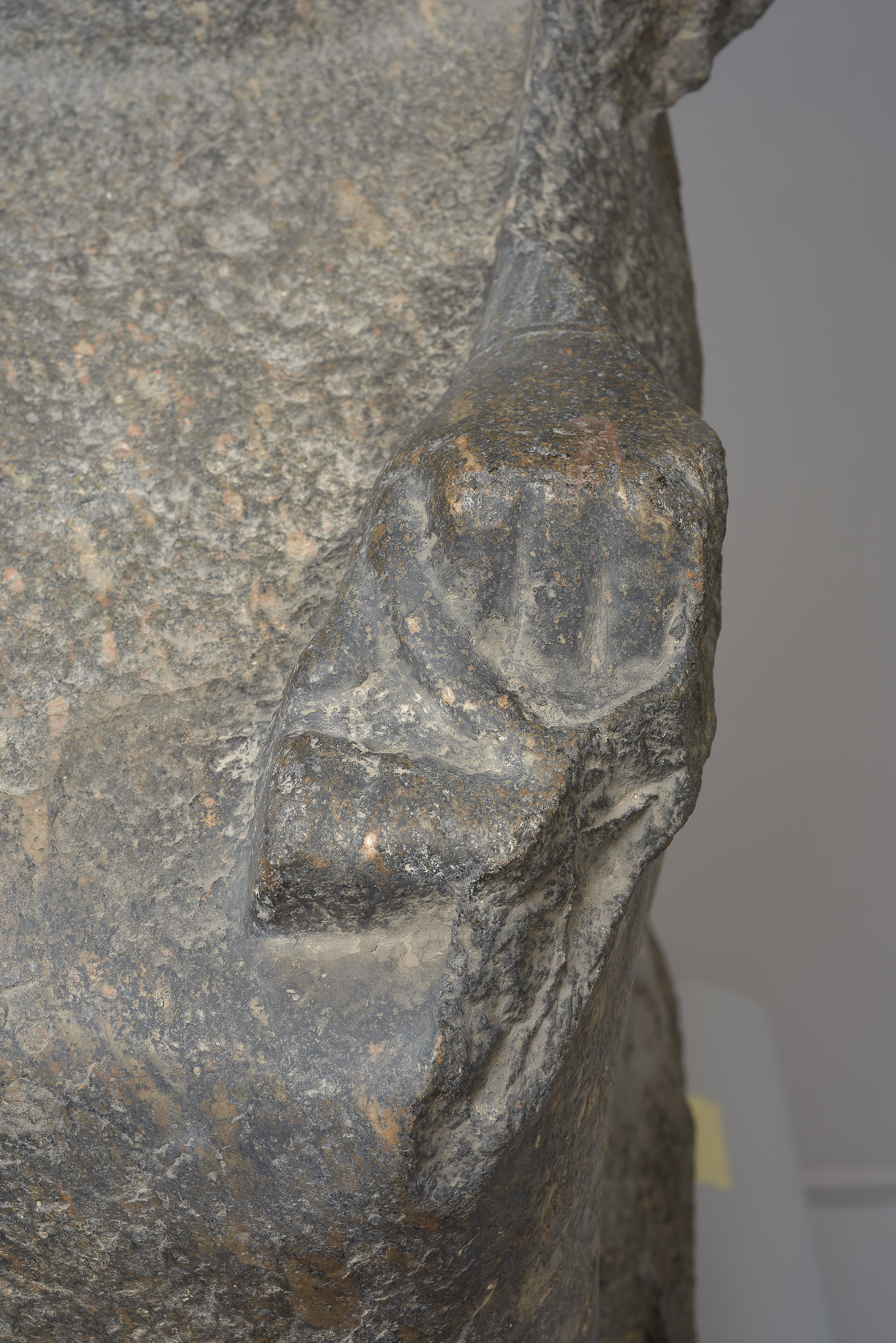 Sitzstatue der Göttin Sachmet