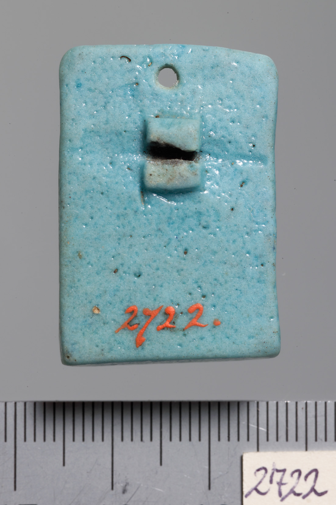 Triade mit Göttin Isis, Göttin Nephthys und Harpokrates