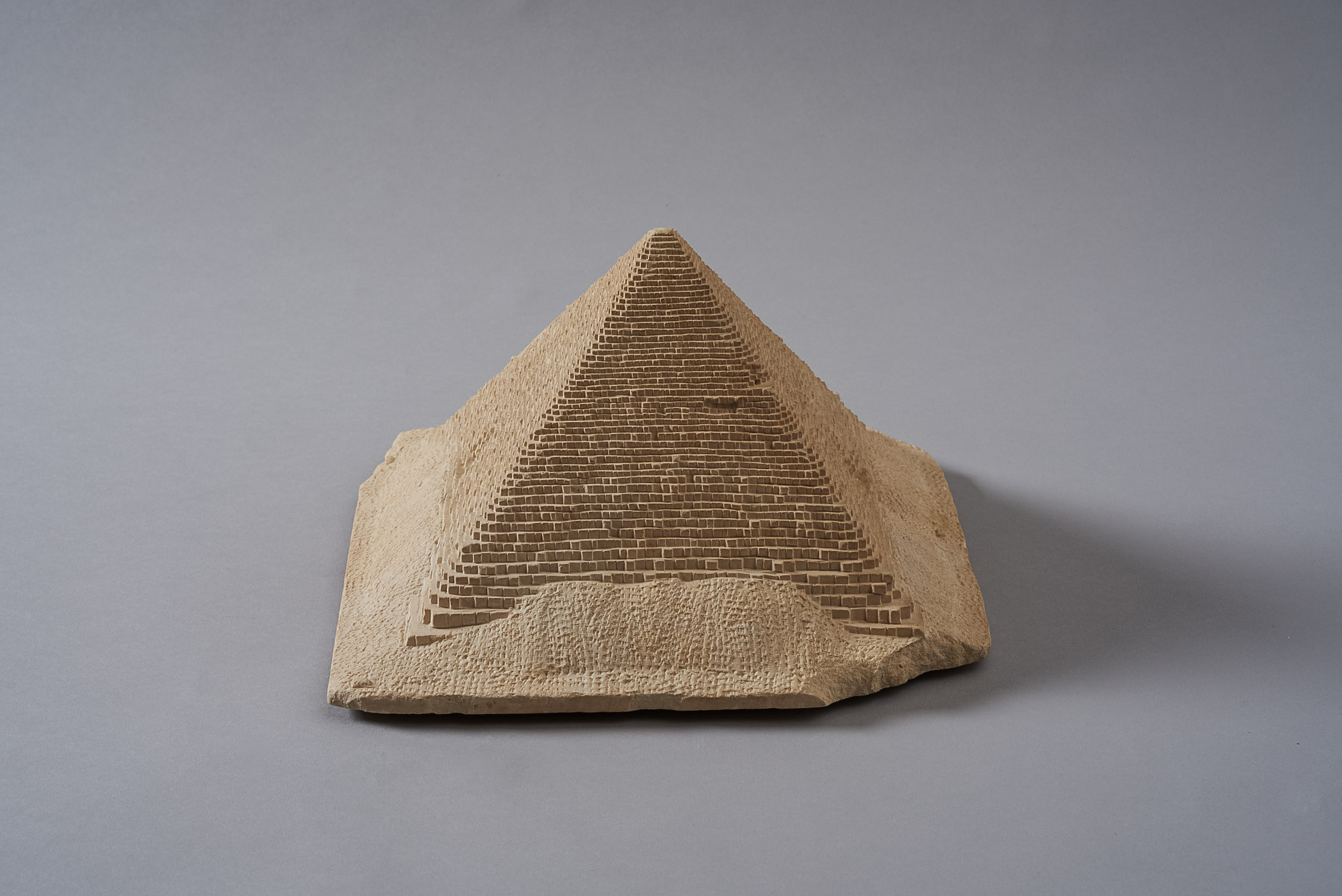 Modell der Cheops-Pyramide