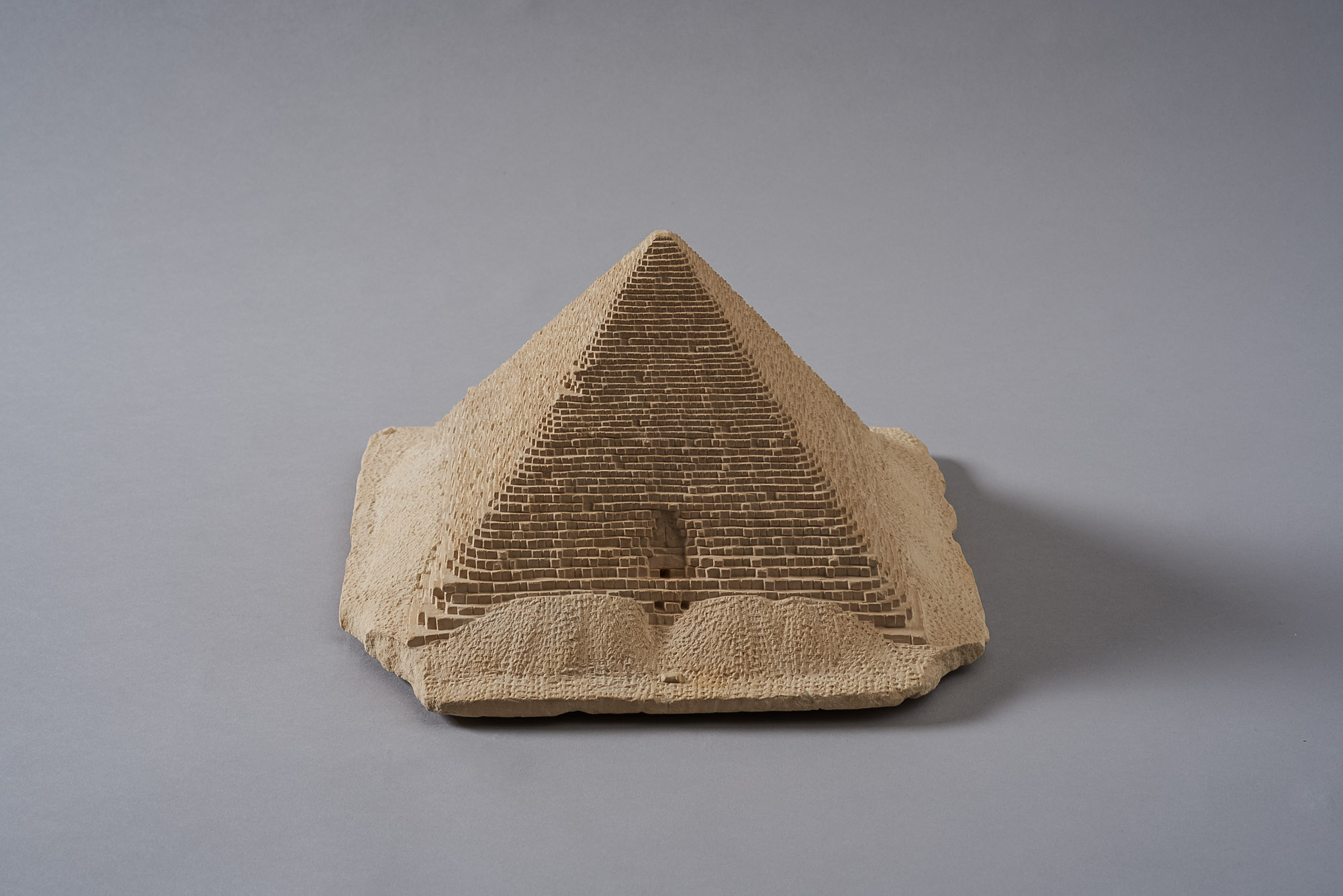 Modell der Cheops-Pyramide