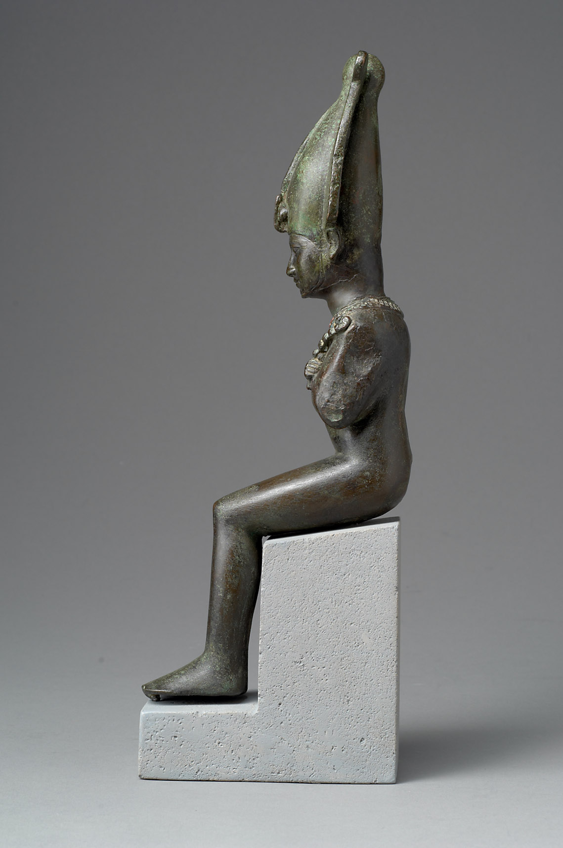 Sitzender Gott Osiris