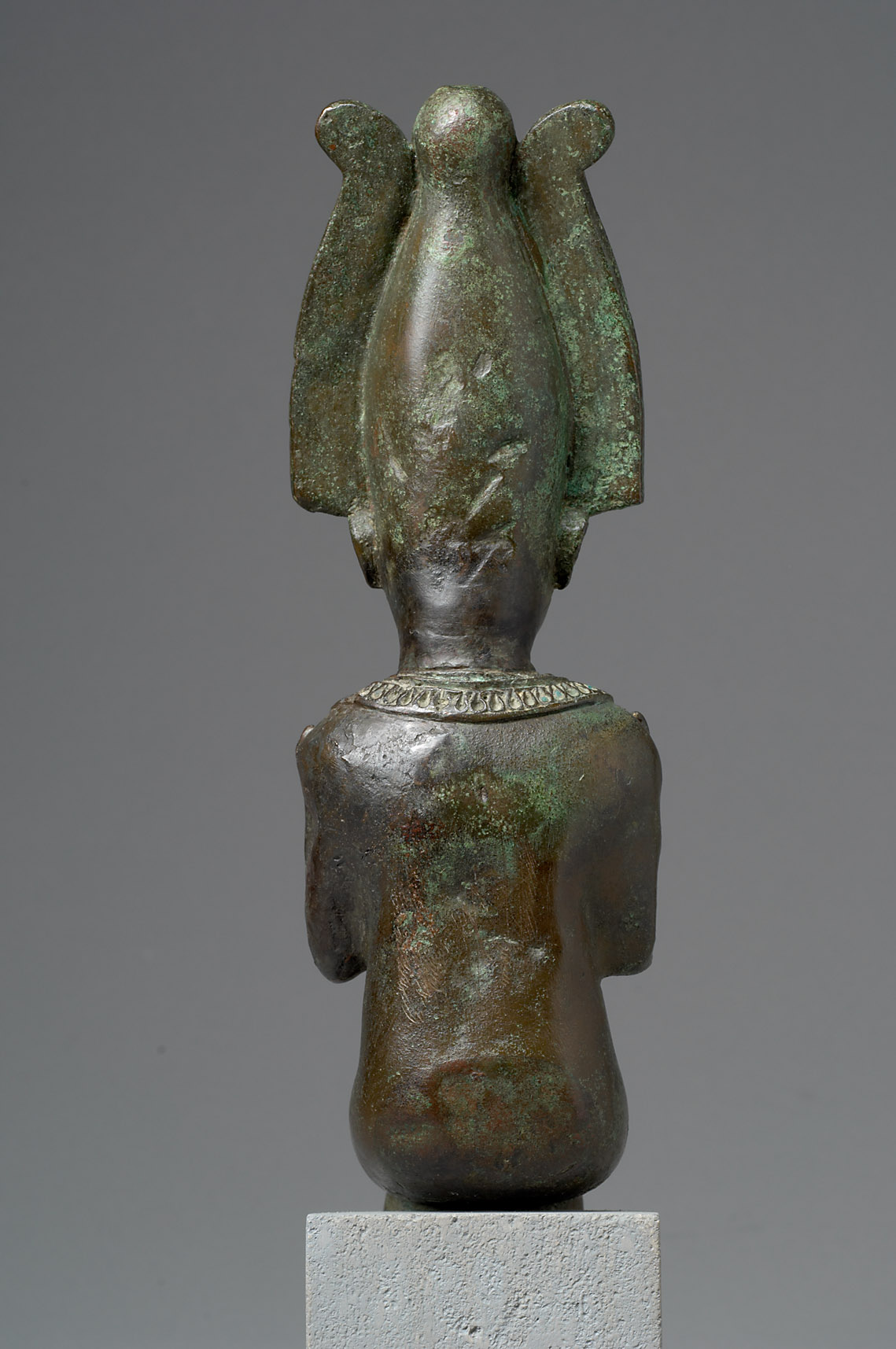 Sitzender Gott Osiris