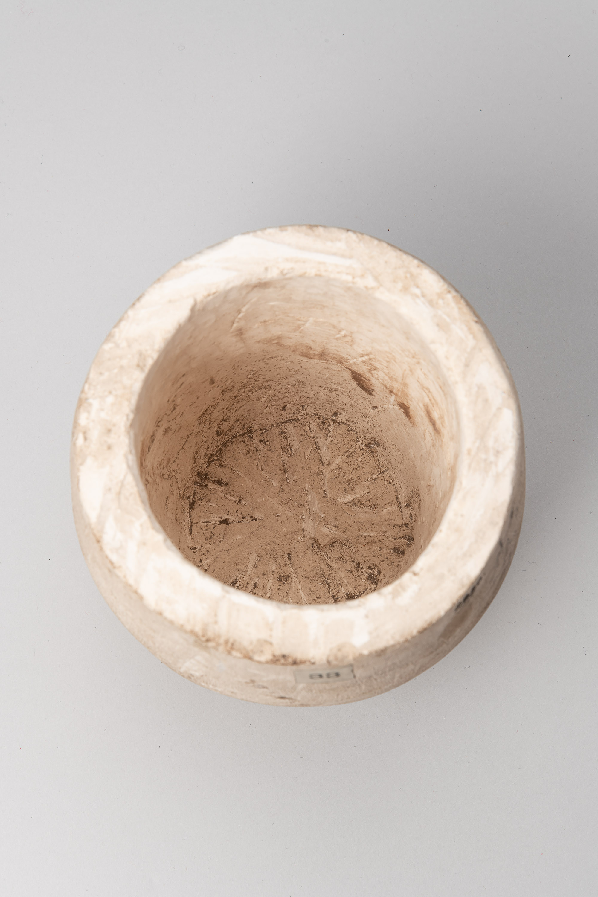 Kanope mit Deckel in Form eines Schakalkopfes