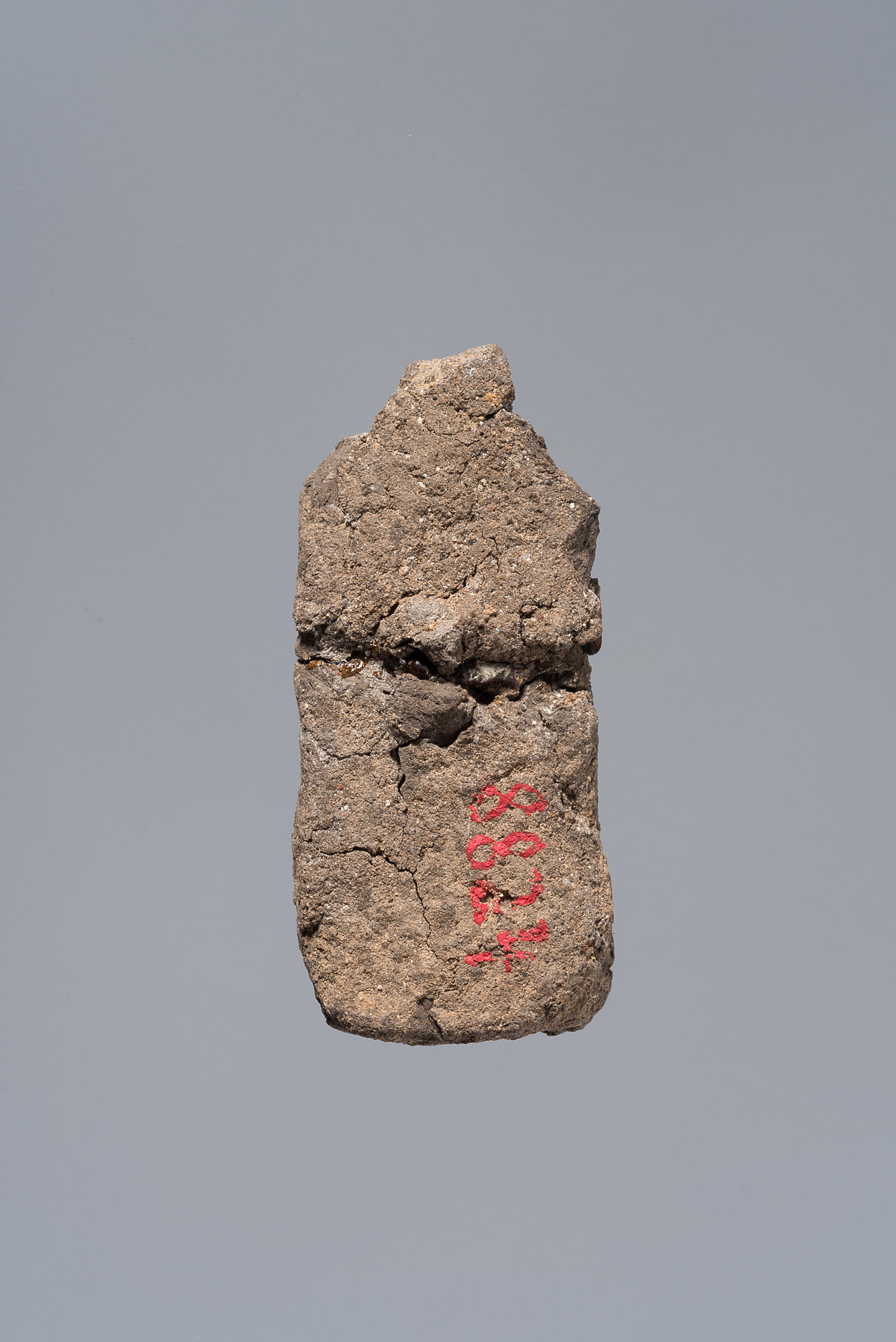 Ächtungsfigur mit Aufschrift