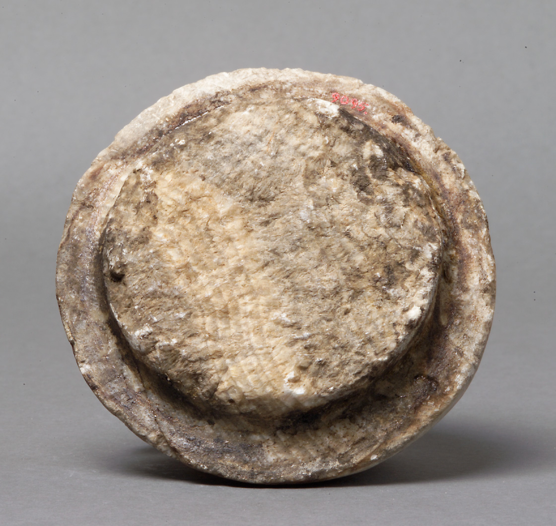 Kanope mit Deckel in Form eines Falkenkopfes