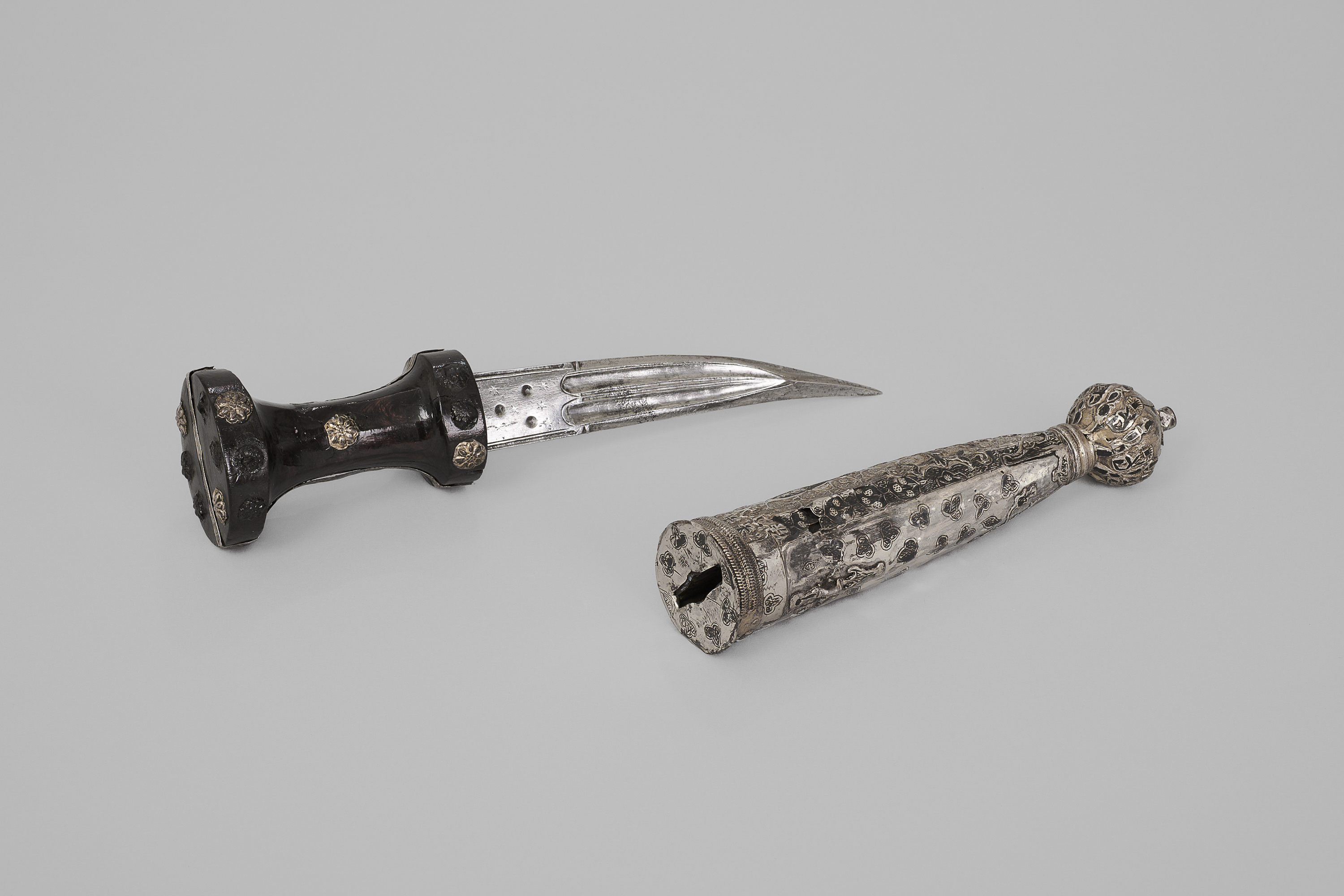 Türkischer Dolch mit Scheide