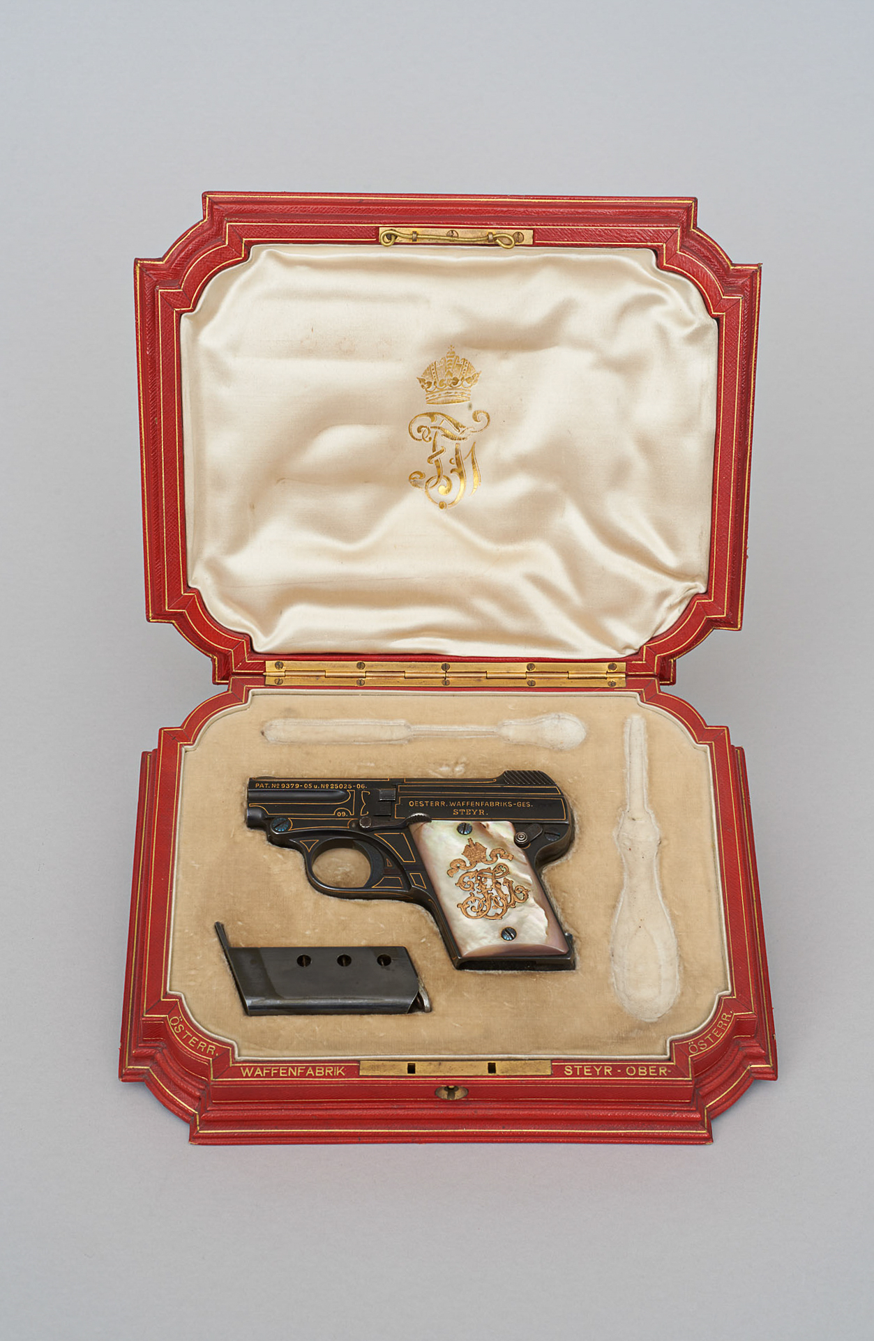 Selbstladepistole System Steyr (kleines Modell)
