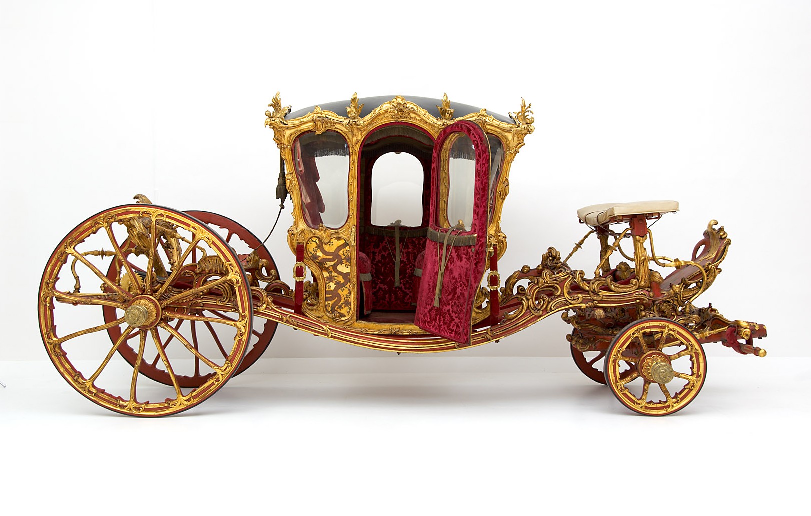 Rococo Berlin carriage, so-called “prince” or “ladies’” carriage