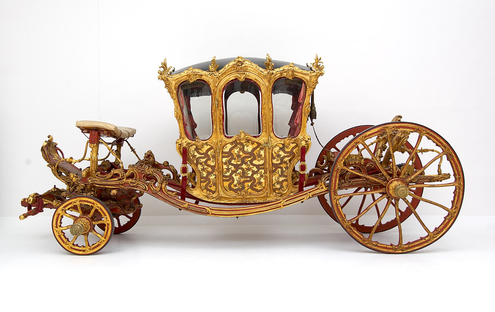 Rococo Berlin carriage, so-called “prince” or “ladies’” carriage