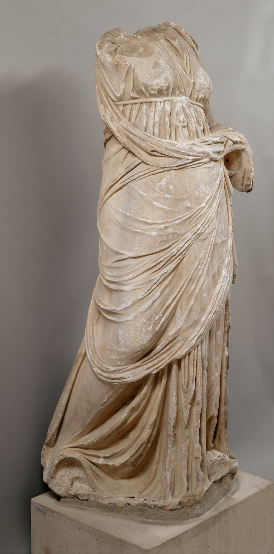Torso einer weiblichen Gewandstatue