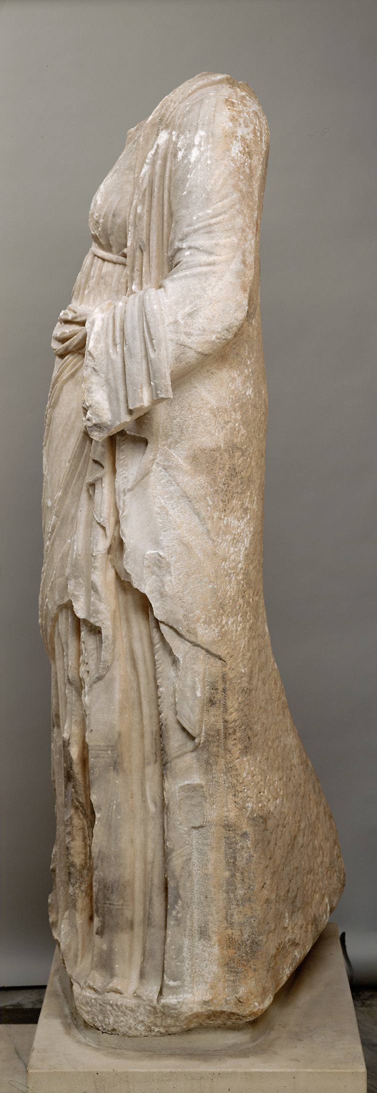 Torso einer weiblichen Gewandstatue
