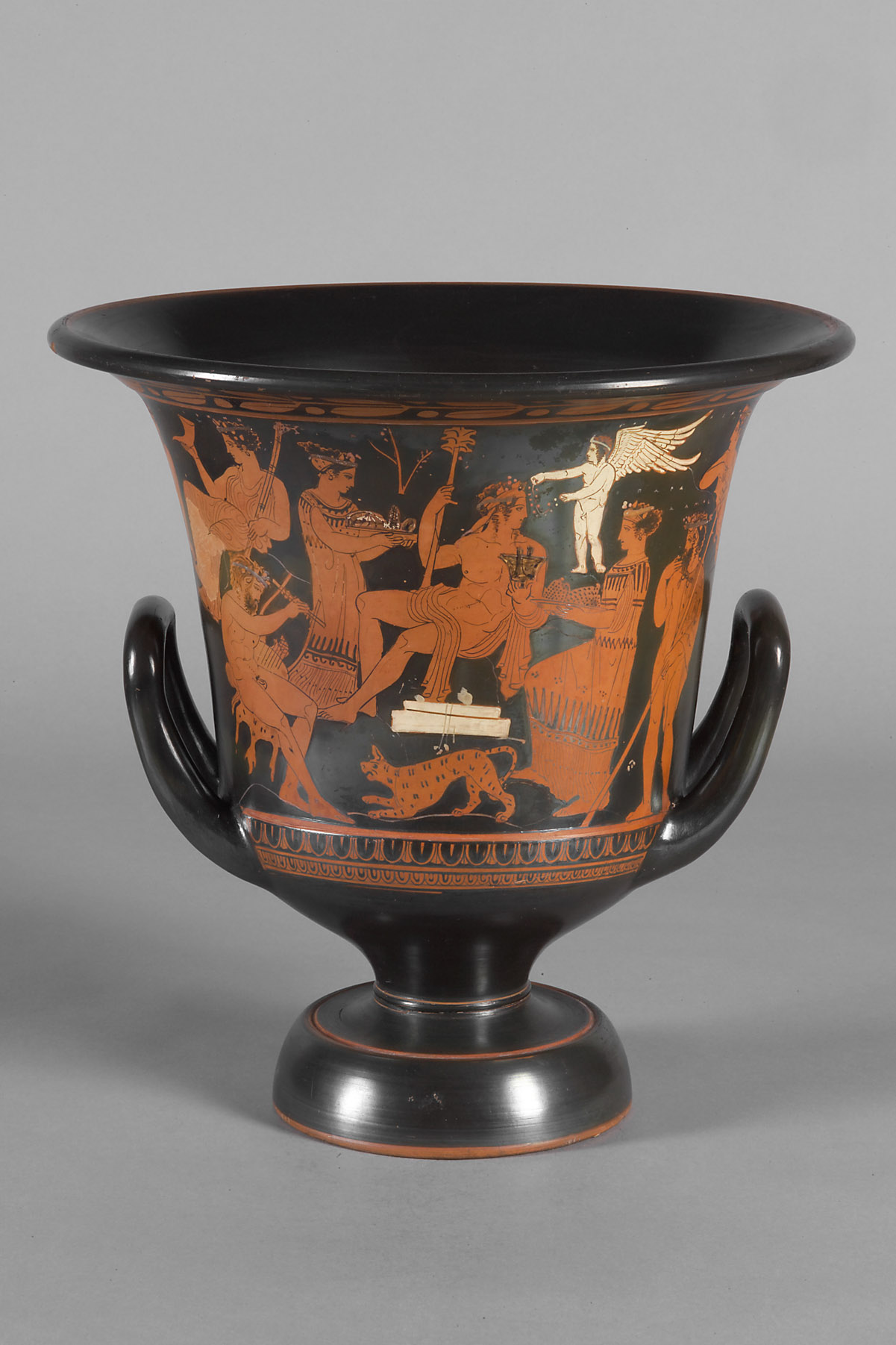 Dionysos zwischen Himeros, Mänaden und Silenen