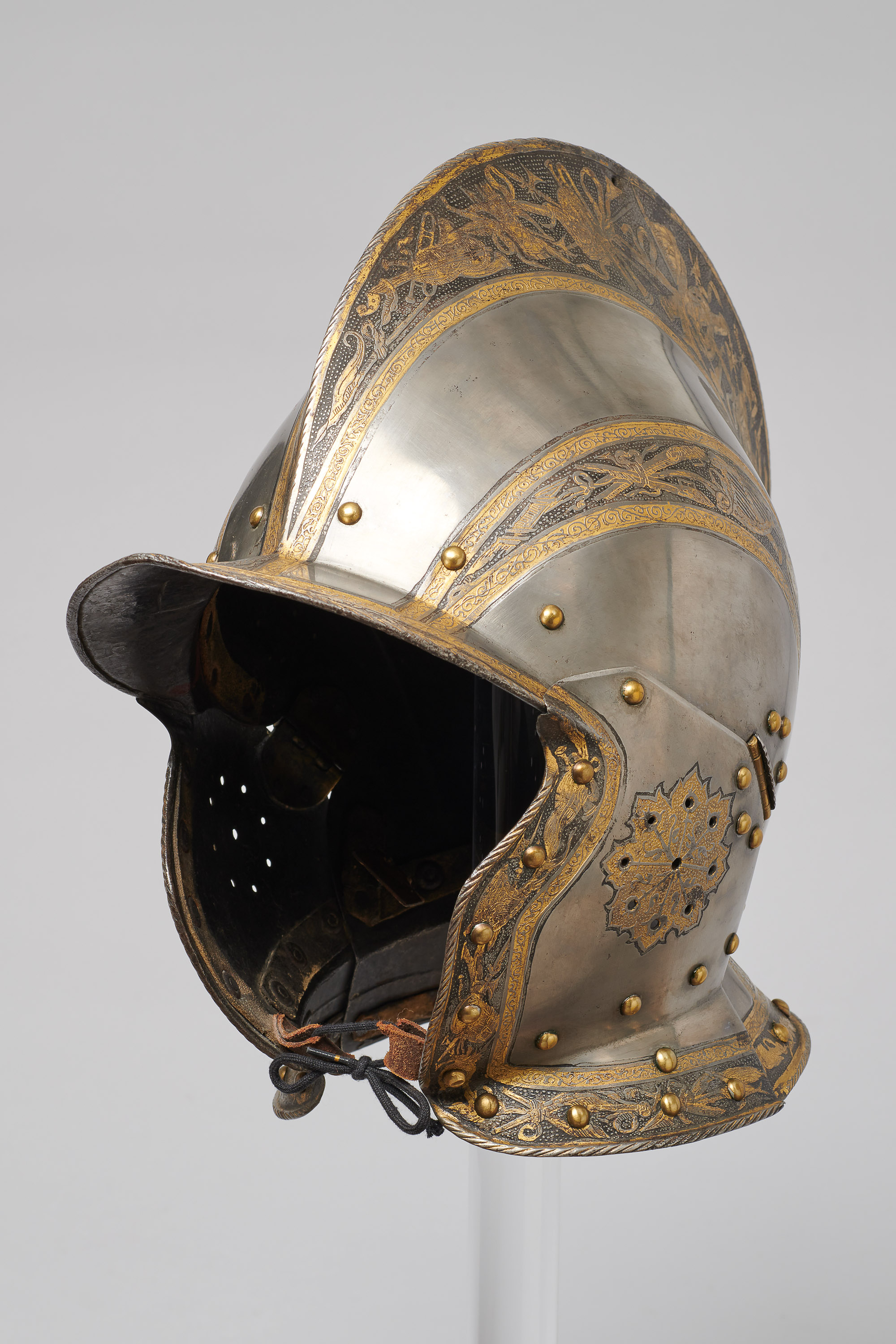 Sturmhaube der Trophäengarnitur