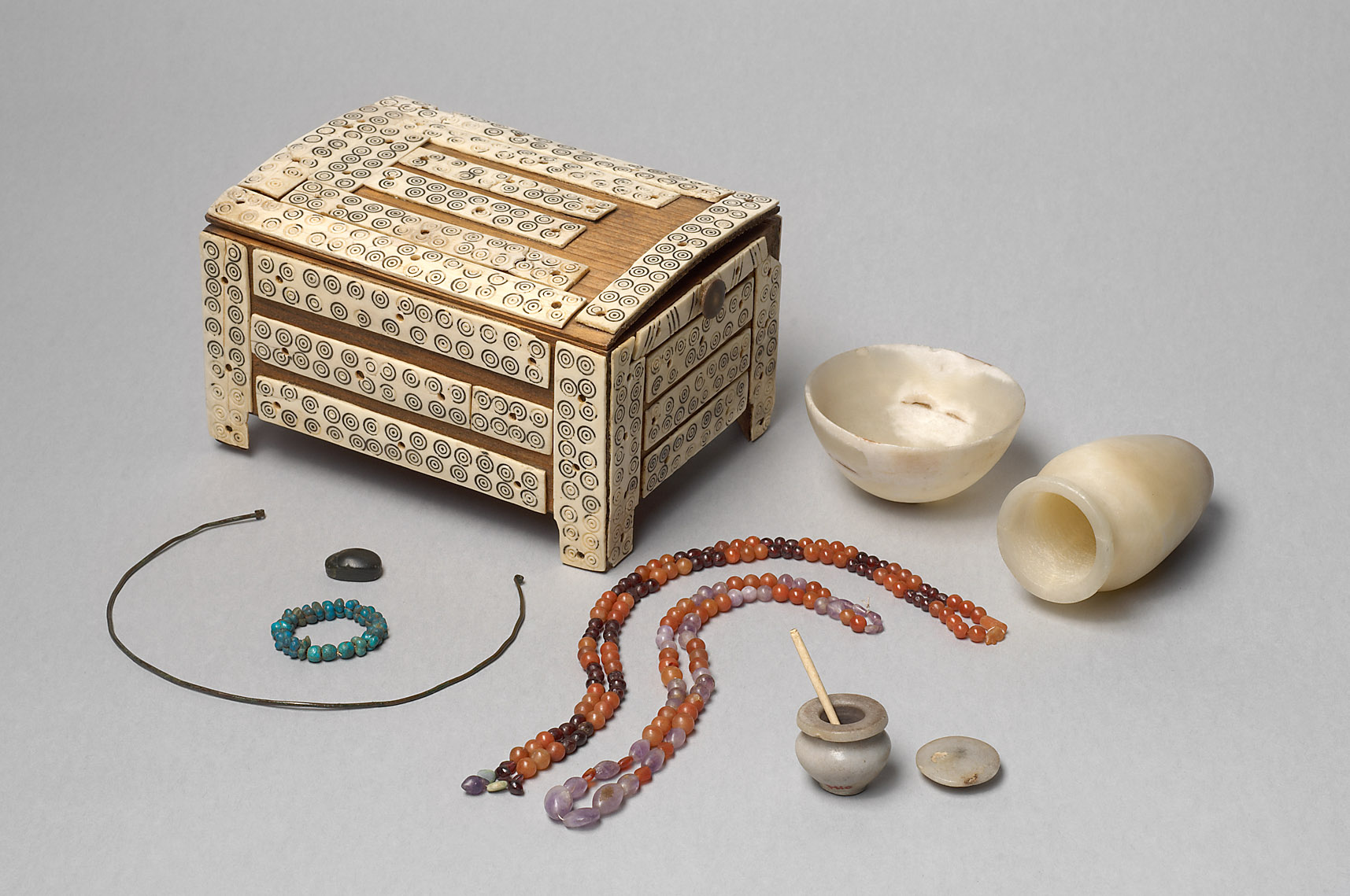 Kästchen für Schmuck und Kosmetikartikel