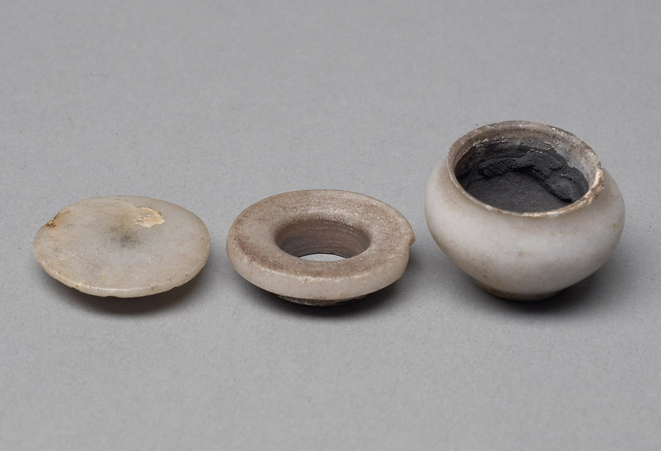 Kästchen für Schmuck und Kosmetikartikel