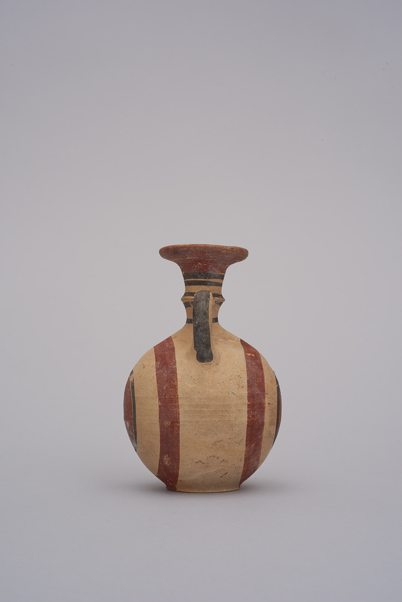 Aryballos der Bichrome IV Ware