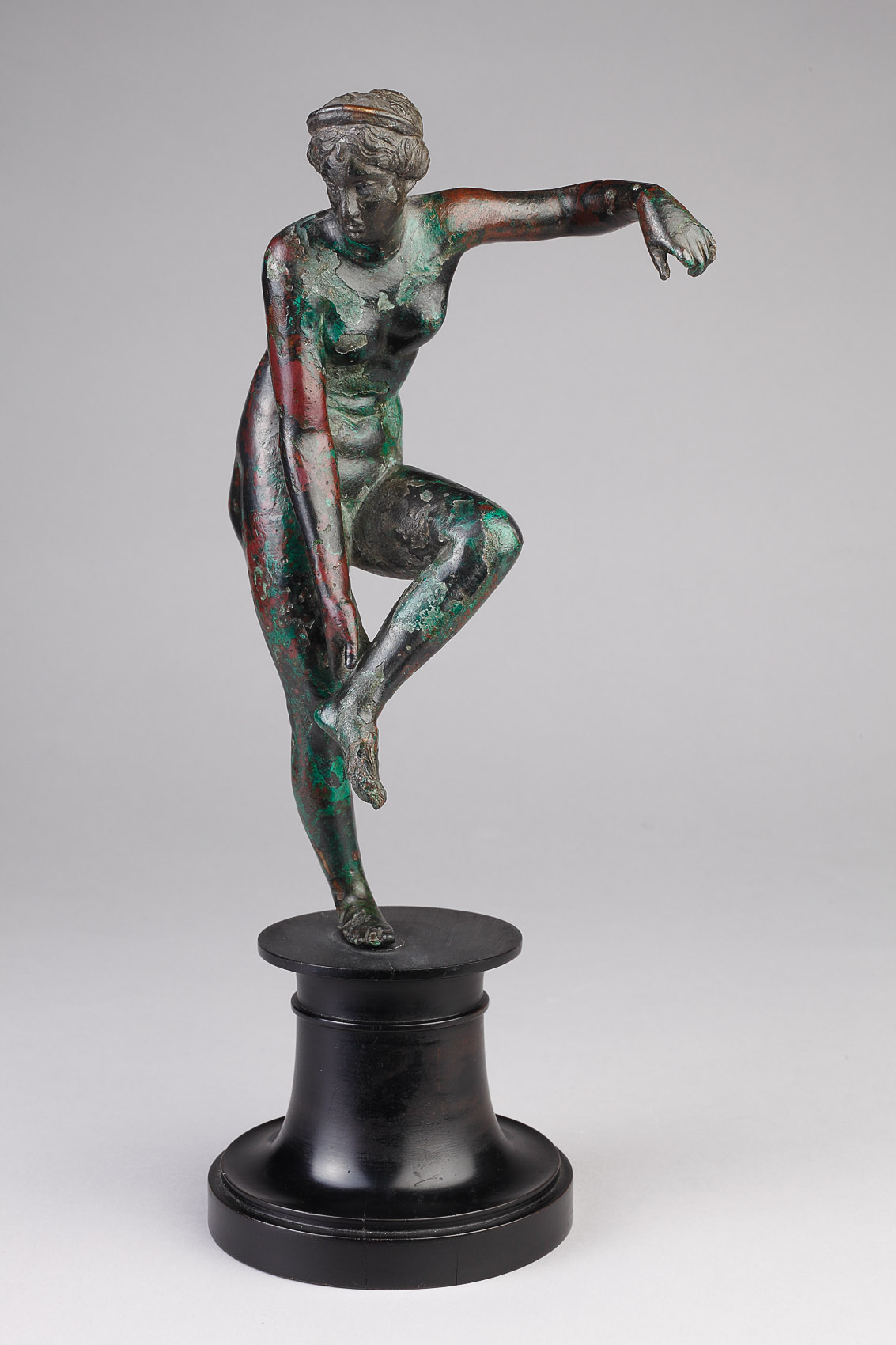 Sandalenlösende Venus