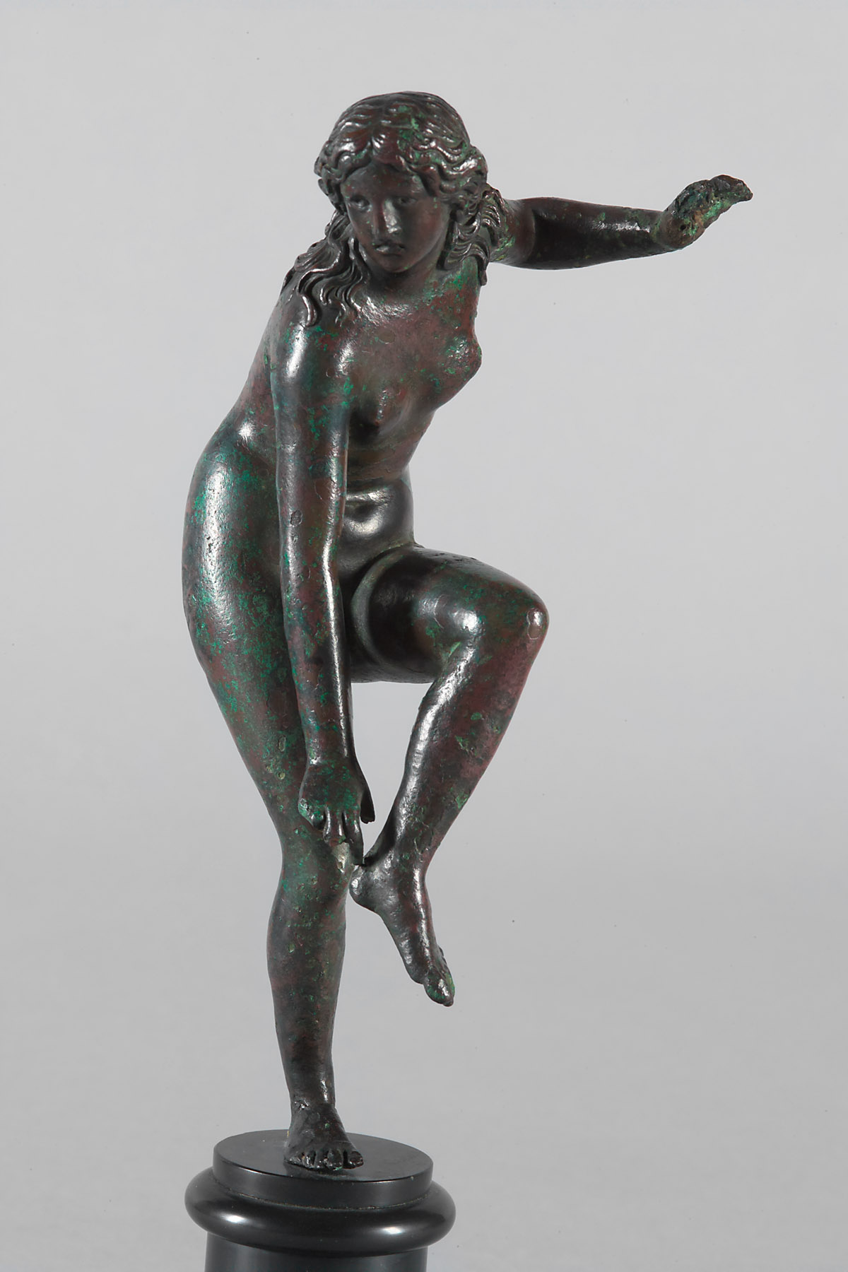 Sandalenlösende Venus