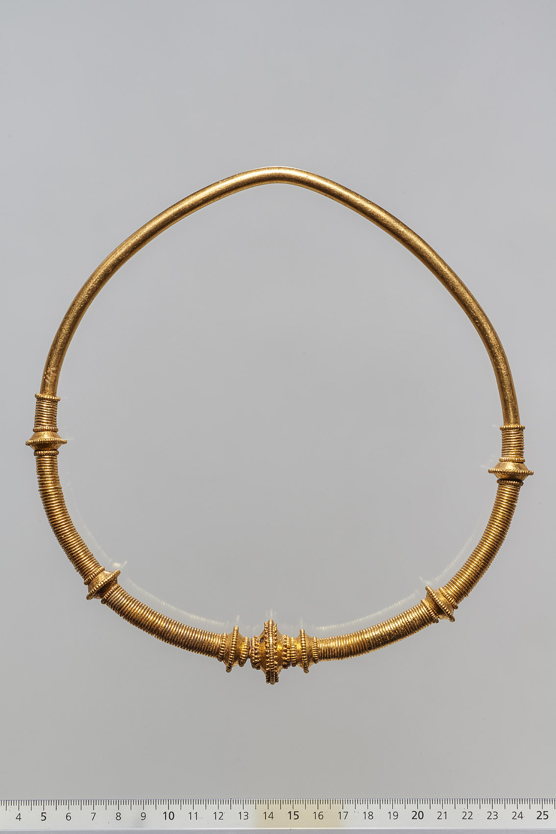 Halsring