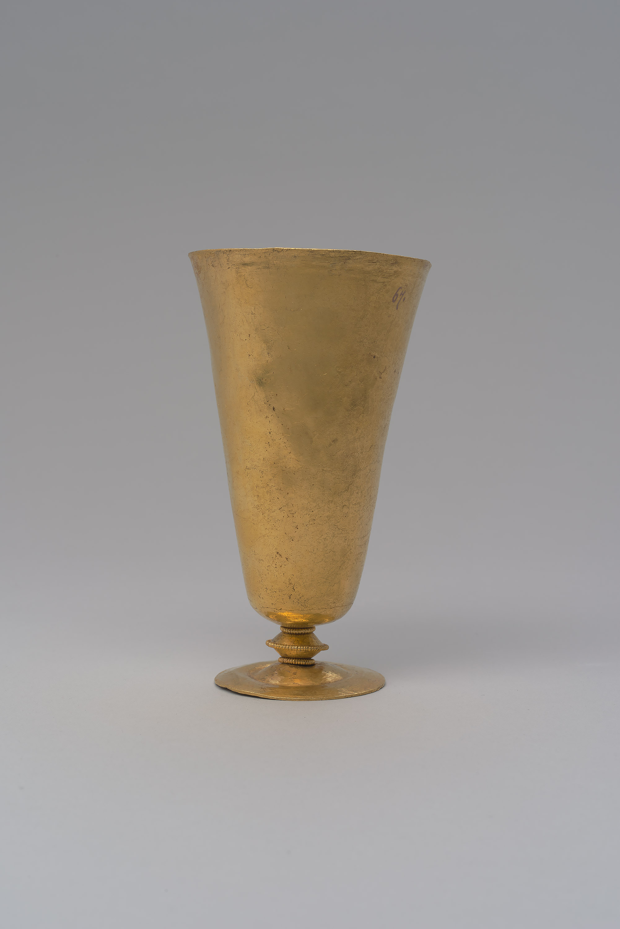 Becher
