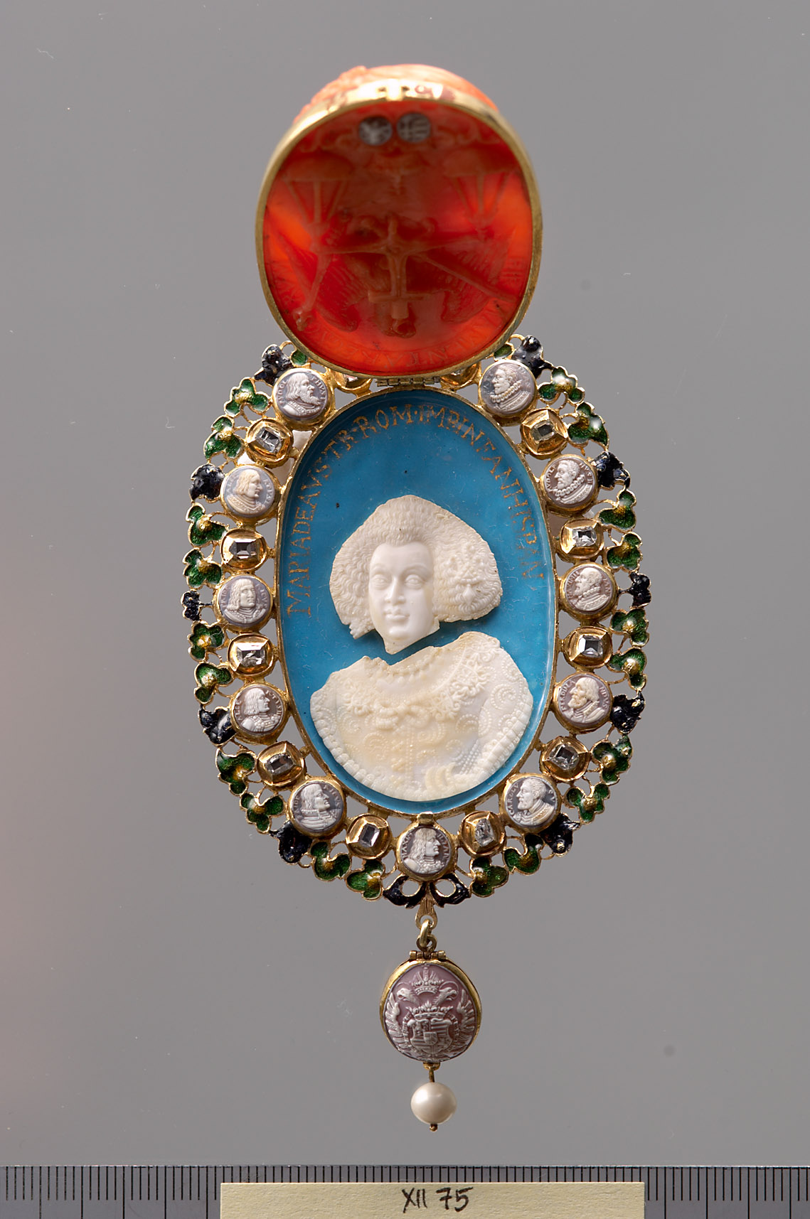 Medaillonkapsel mit Porträt Kaiser Ferdinands III. (VS); Porträt EH Leopold Wilhelm mit Devise (RS)