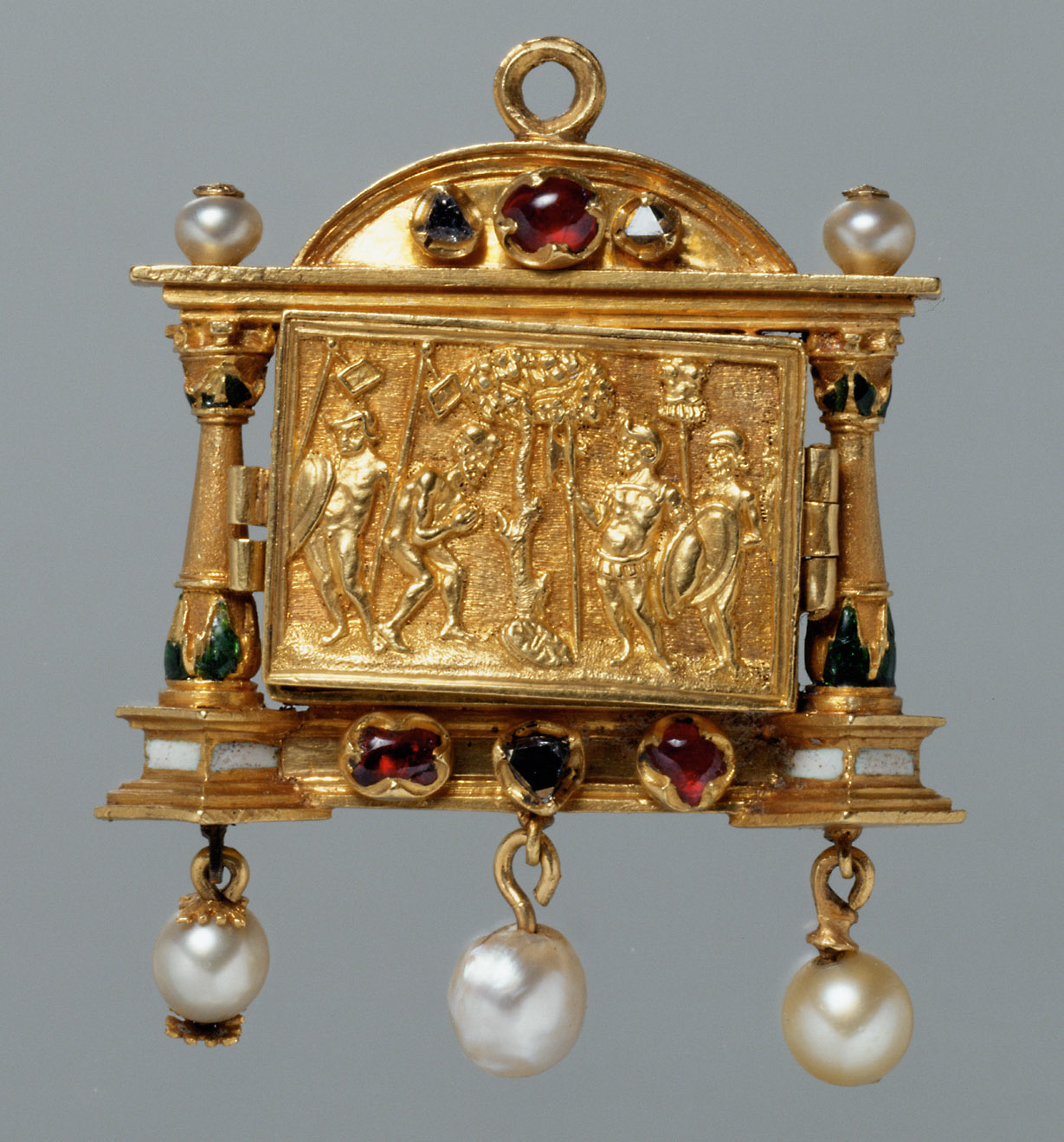 Anhänger in Tabernakelform