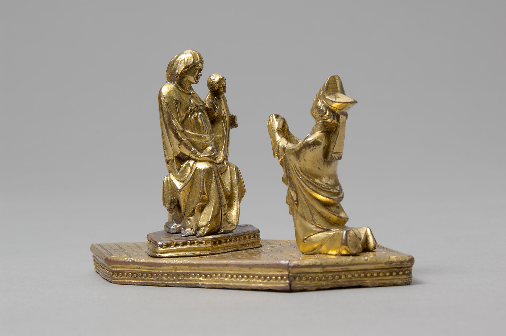 Thronende Madonna mit Bischof (Fragment einer Bischofskrümme)
