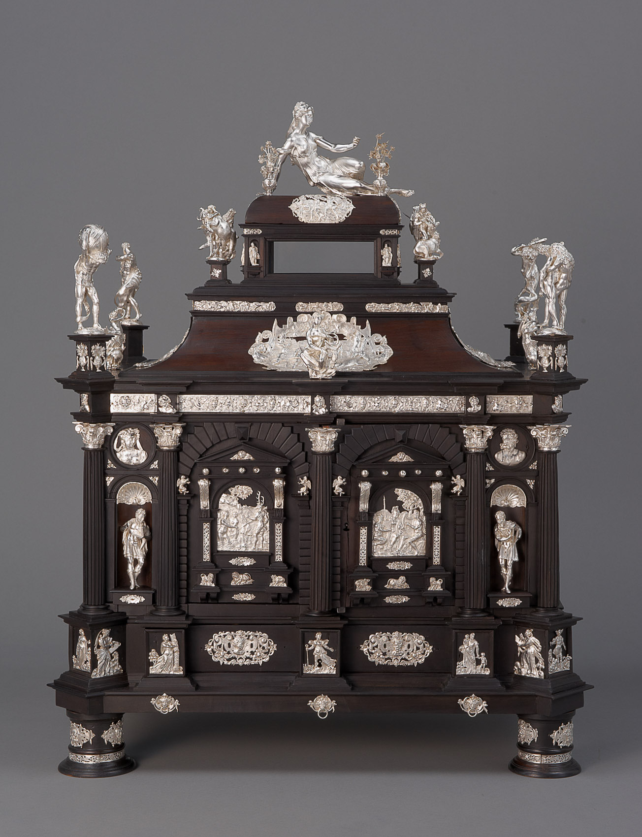 Kabinettschrank aus dem Besitz Erzherzog Ferdinands von Tirol