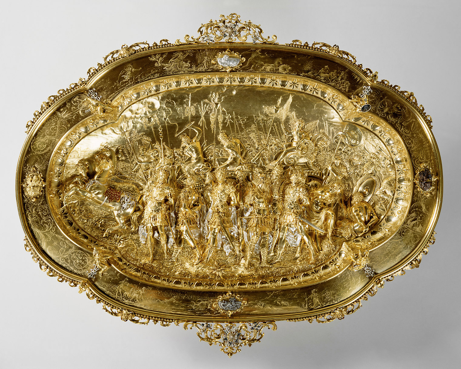 Prunkbecken mit Darstellung des Triumpfzuges von Amor; Becken der sogenannten Trionfi-Garnitur