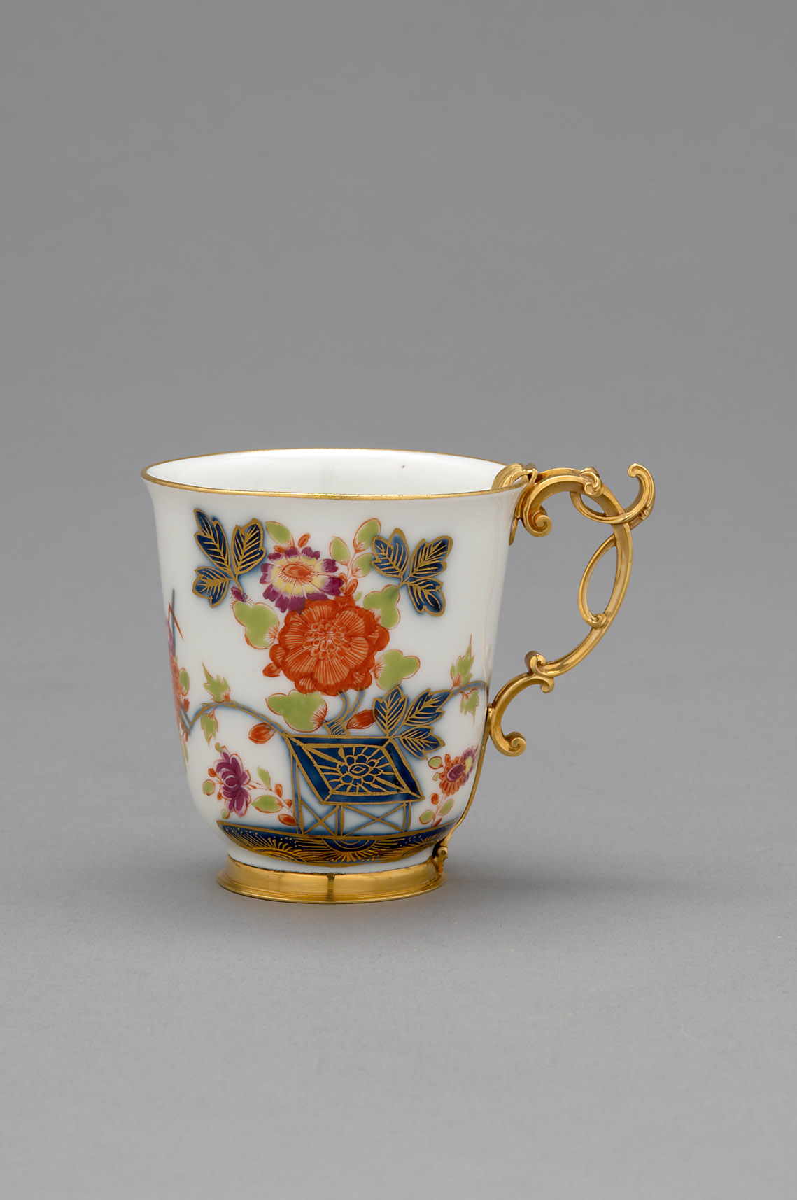 Schokoladebecher des Frühstückservices der Kaiserin Maria Theresia;