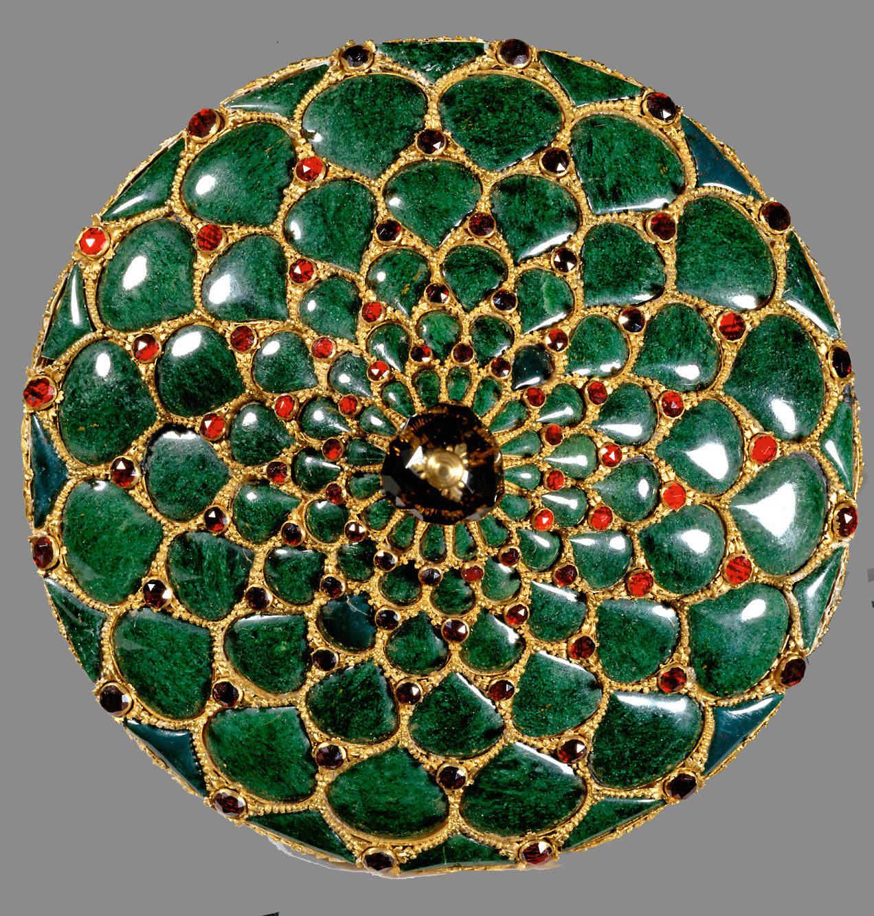 Tazza mit Deckel auf hohem Fuß