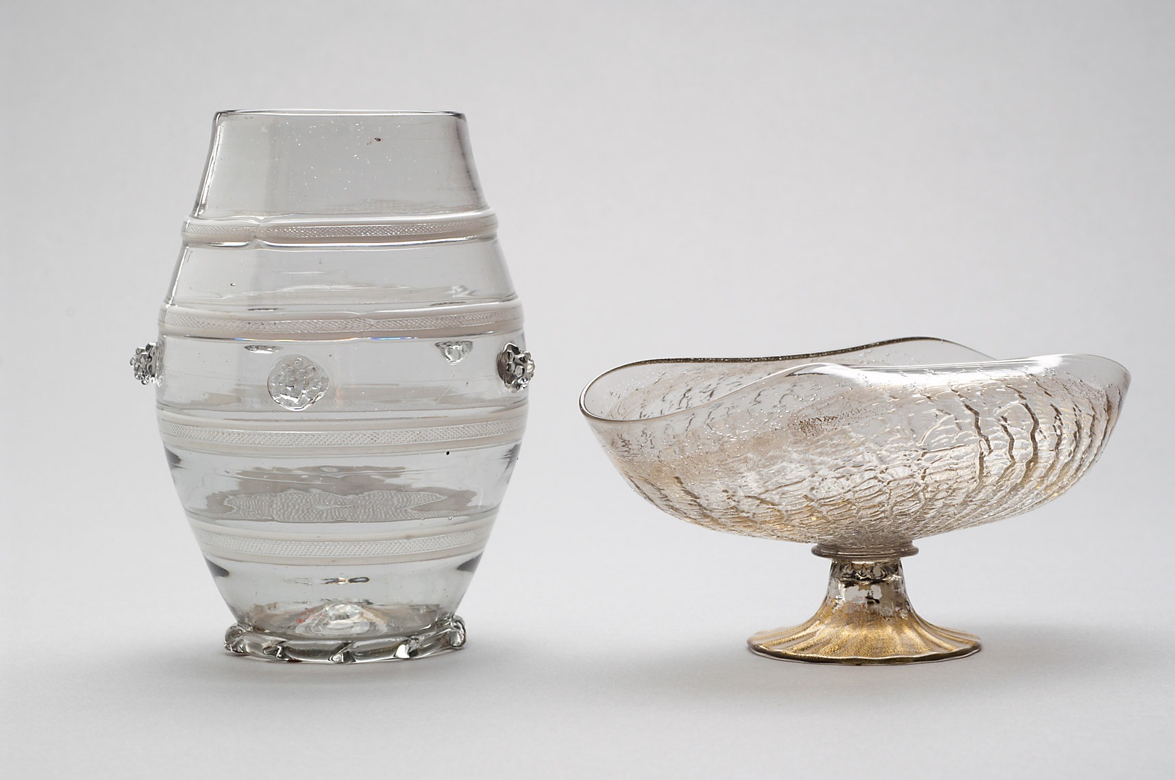 Scherzgefäß, Schiffchen aus Glas, Glas