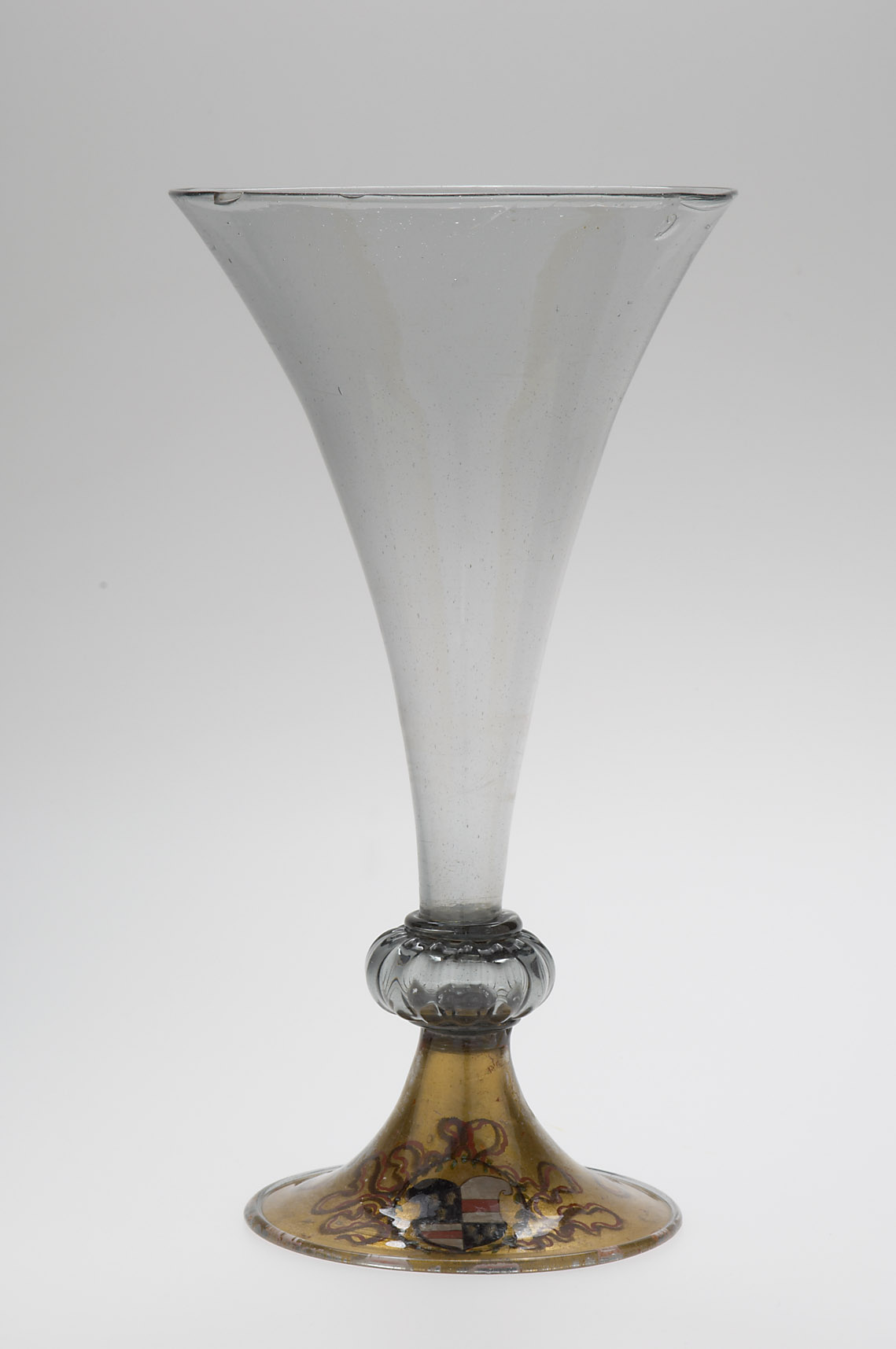 Pokal mit Wappen von der Dürr und Puchheim