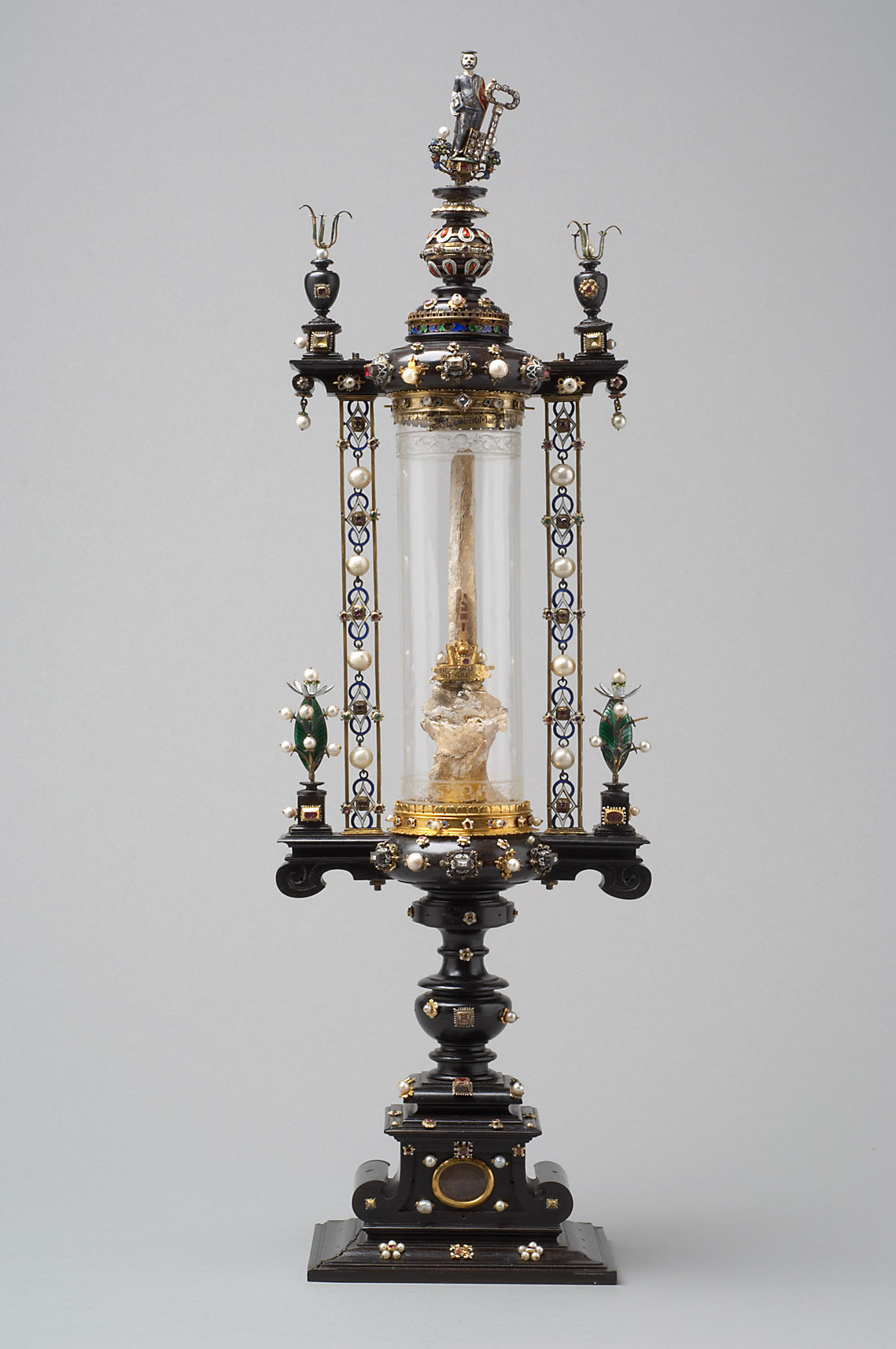 Ostensorium mit einem Stück des Spottrohres Christ