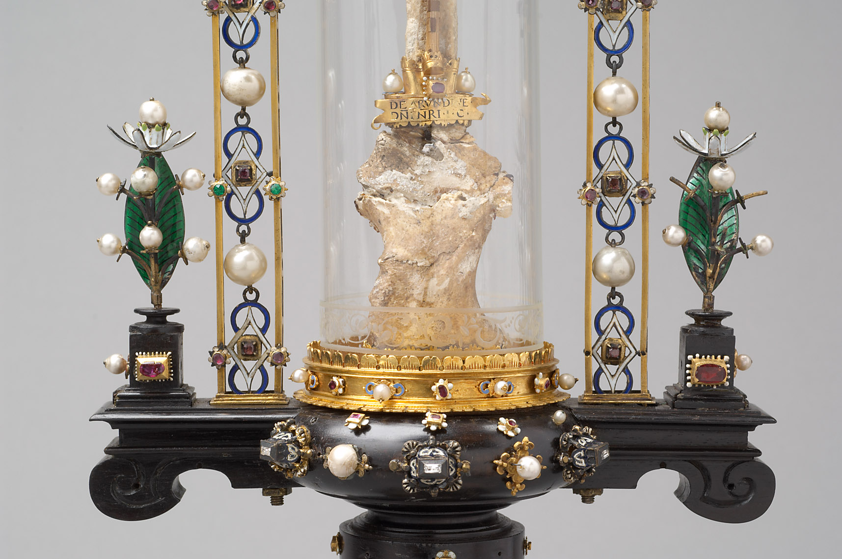 Ostensorium mit einem Stück des Spottrohres Christ