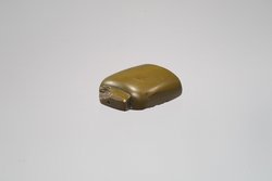 Herzskarabäus des Djehuti-nefer in Form eines Herzens